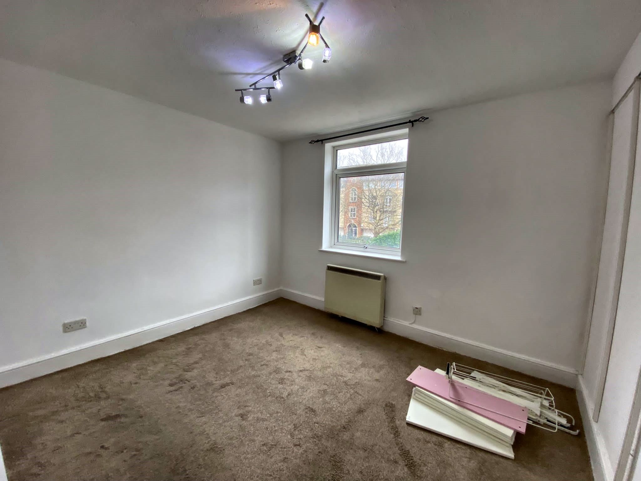 2 bed flat for sale in Canute Road, Ocean Village, Southampton SO14