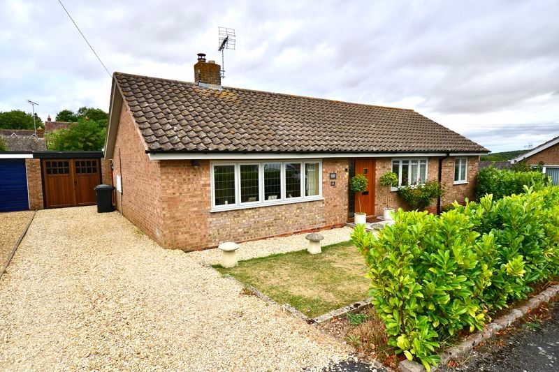 4 bed detached bungalow for sale in The Croft, Church Lench WR11 Zoopla
