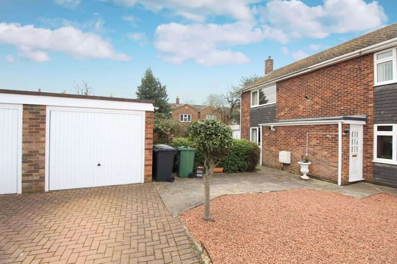 3 bed semidetached house for sale in Laburnum Road, Sandy SG19 Zoopla