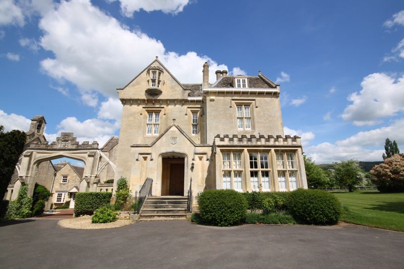 2 bed flat for sale in Southam Road, Prestbury, Cheltenham GL52 Zoopla