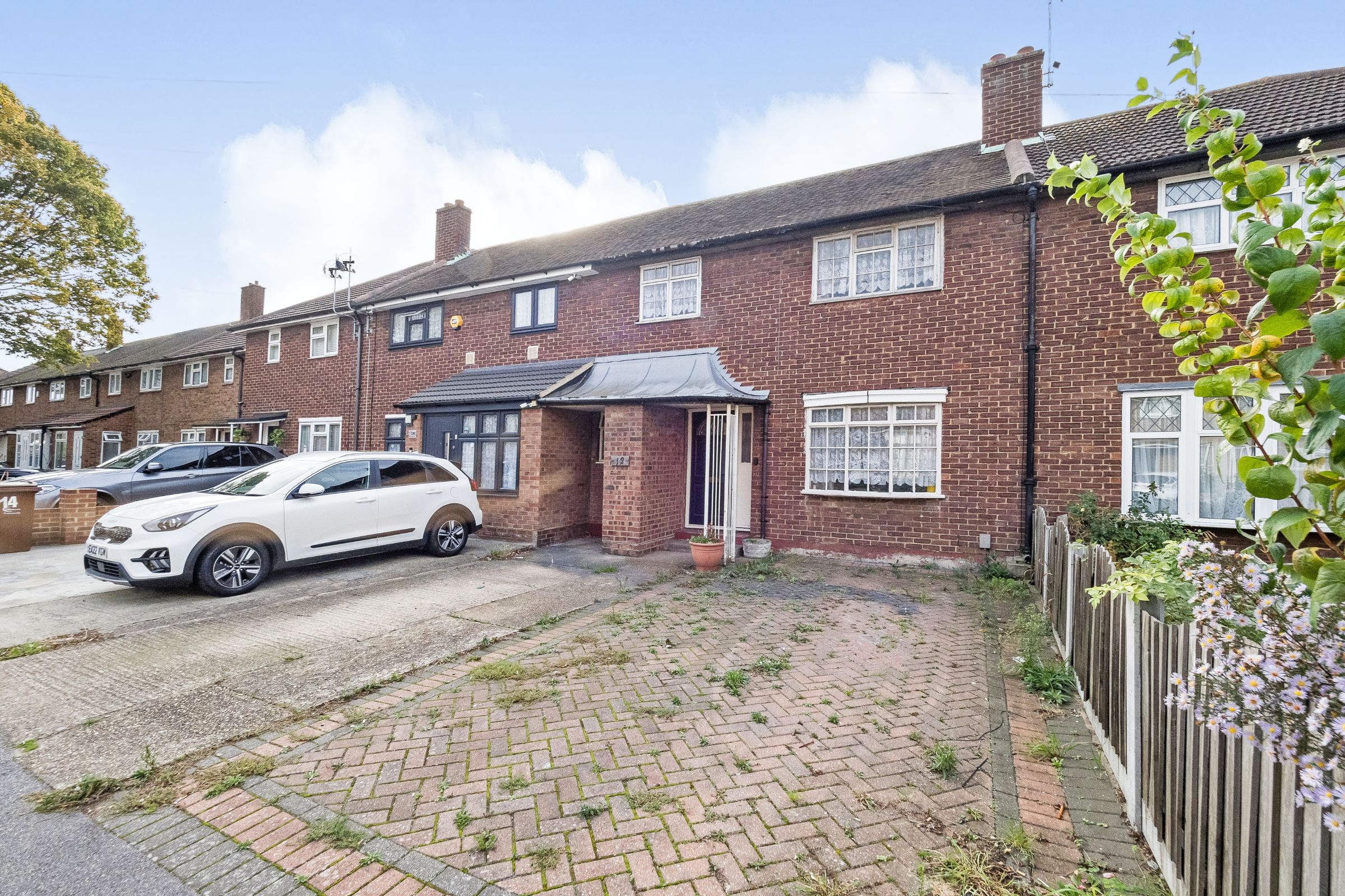 3 bed terraced house for sale in Roycraft Avenue, Barking IG11 Zoopla