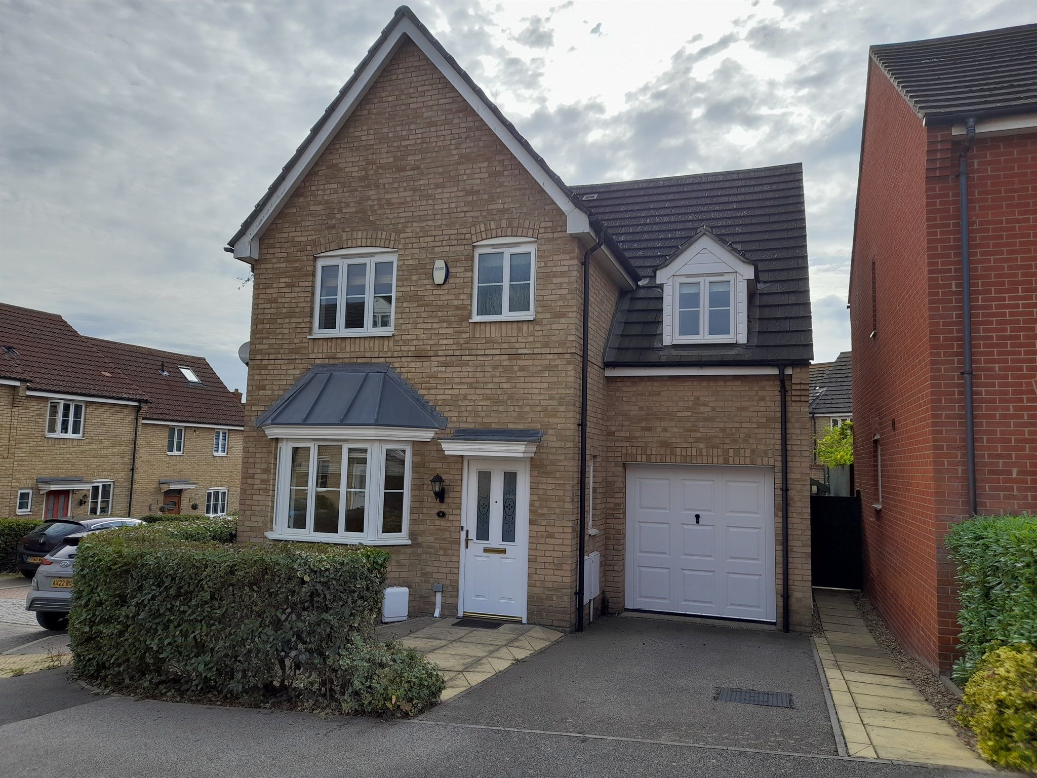 4 bed detached house for sale in Brambling Close, Stowmarket IP14 Zoopla