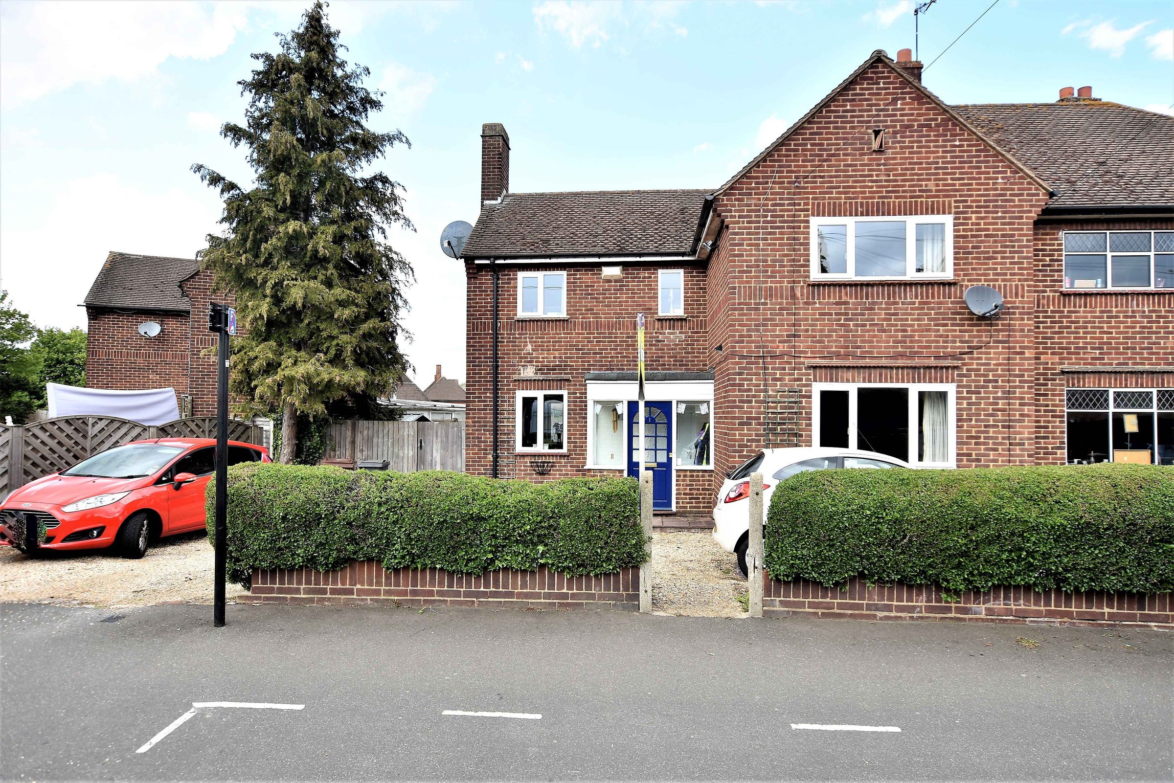 3 bed semidetached house for sale in Beech Road, Bedfont, Middlesex