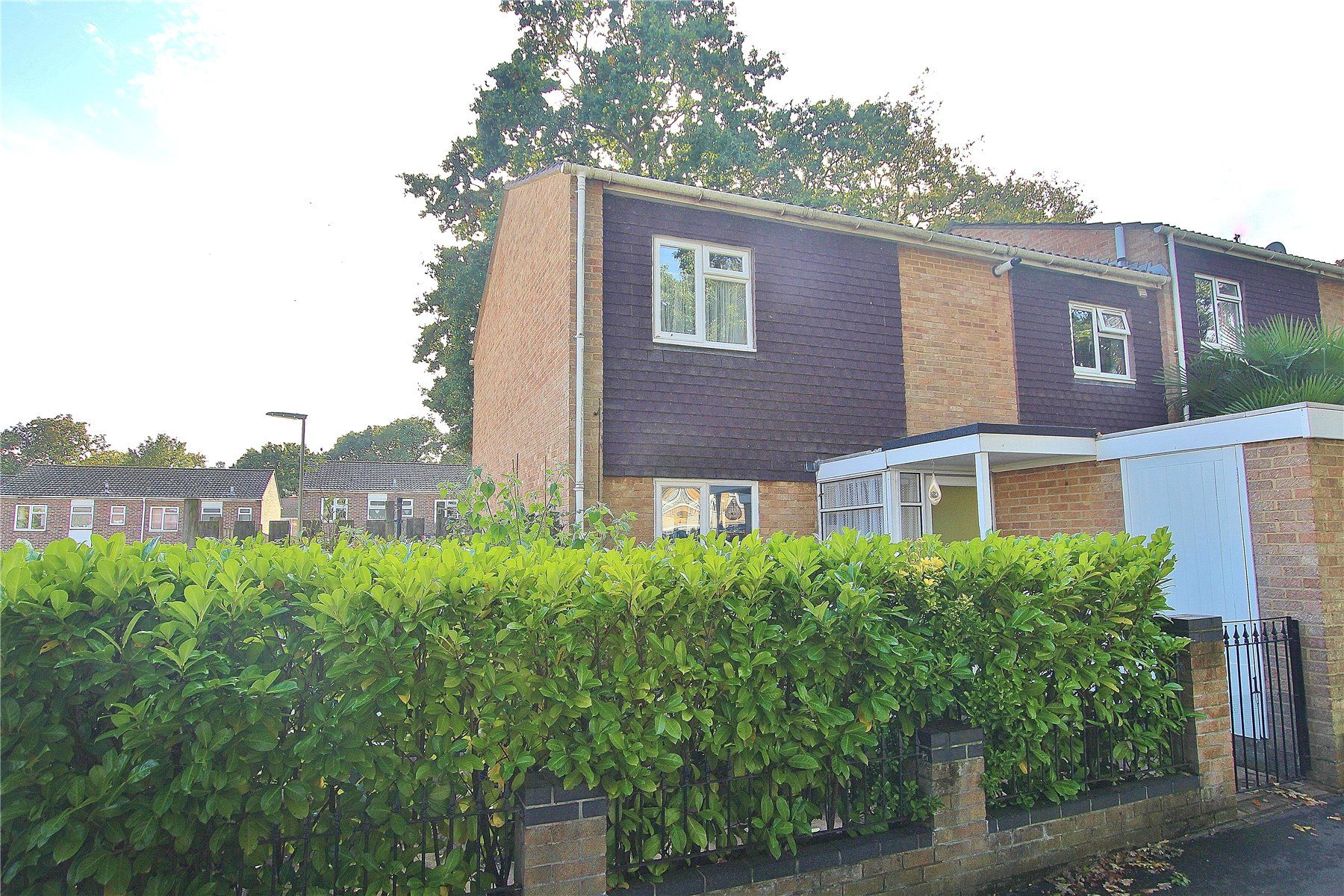 Scarlett Close, Woking GU21