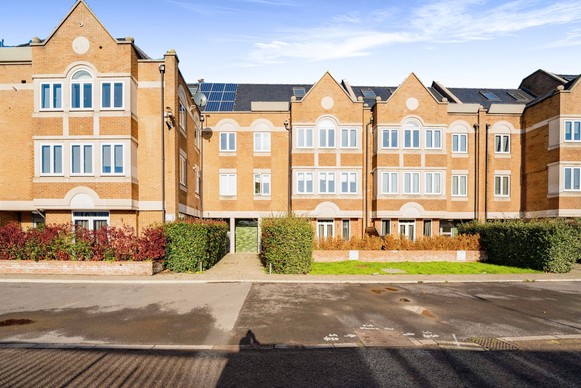 2 bed flat to rent in Ealing Green, London W5 Zoopla