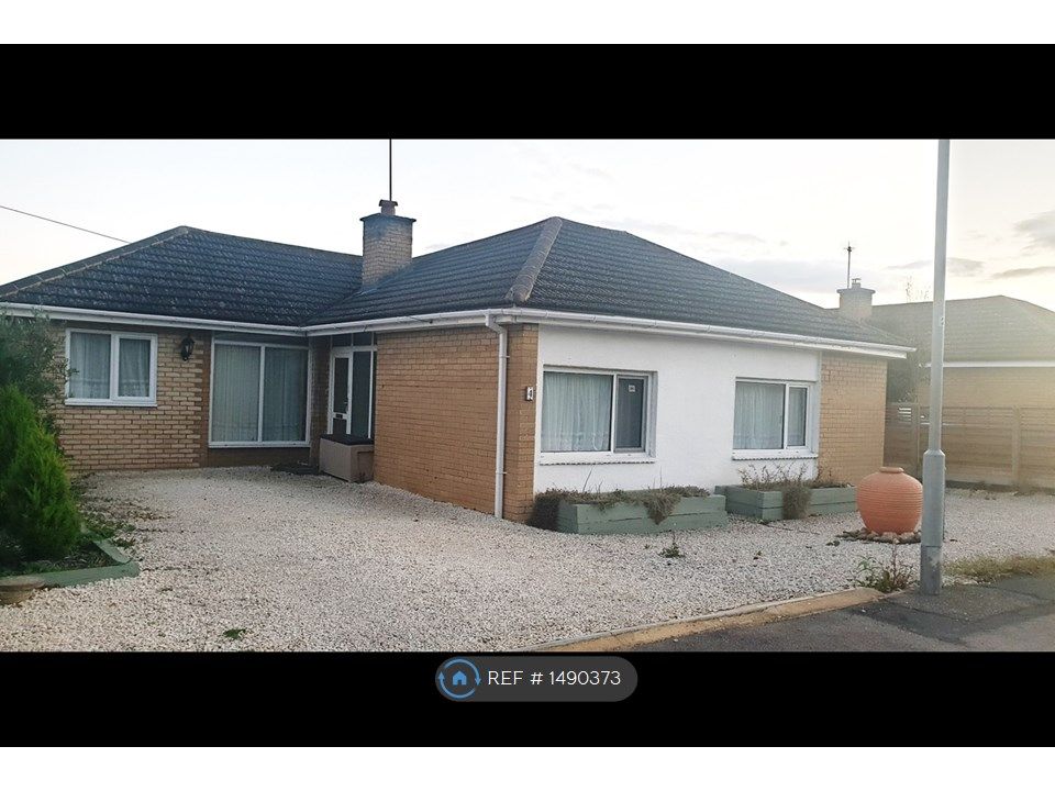 4 bed bungalow to rent in Chiltern Court, Winslow, Buckingham MK18 Zoopla