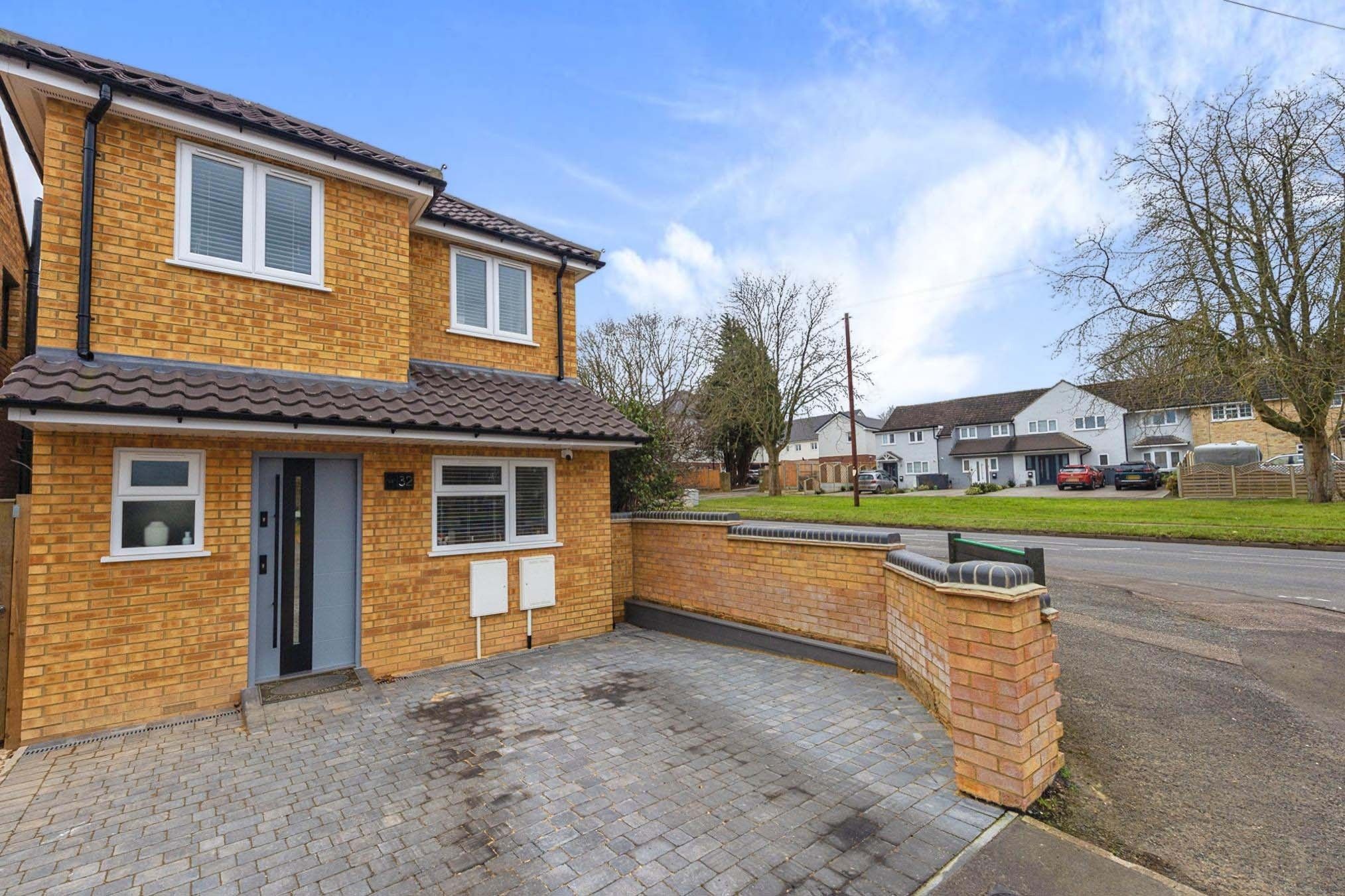 3 bed detached house for sale in New Park Drive, Hemel Hempstead