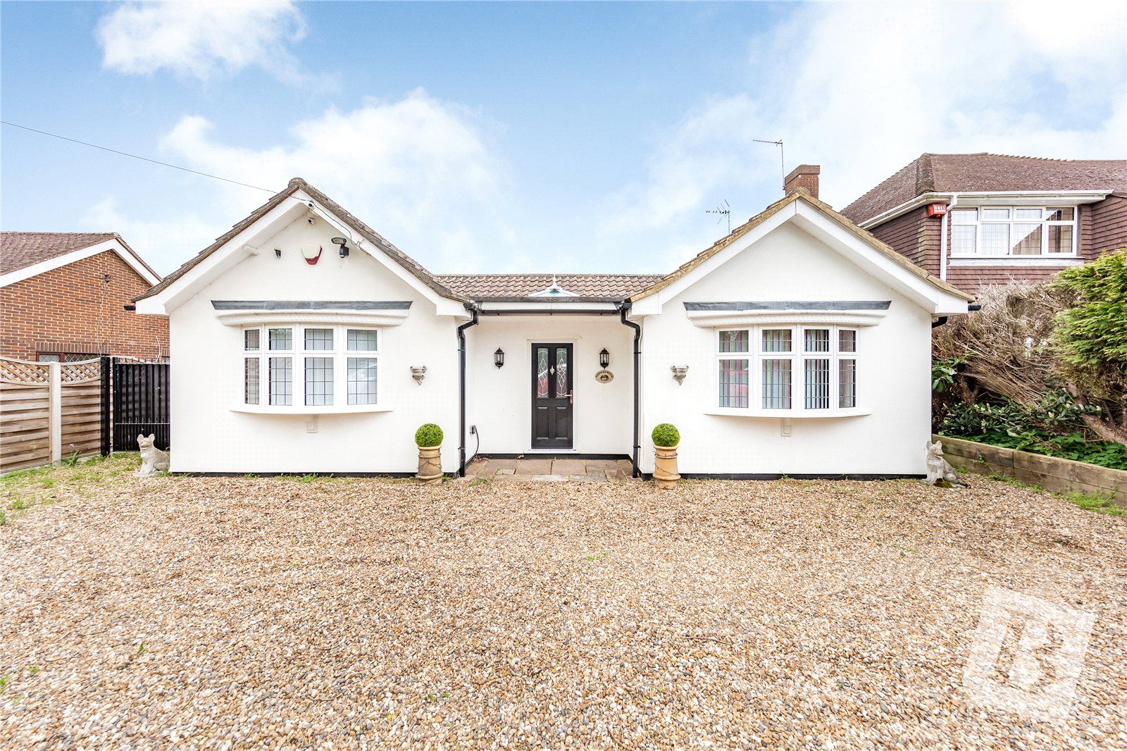 4 bed bungalow for sale in Newlands Lane, Meopham, Gravesend DA13 Zoopla