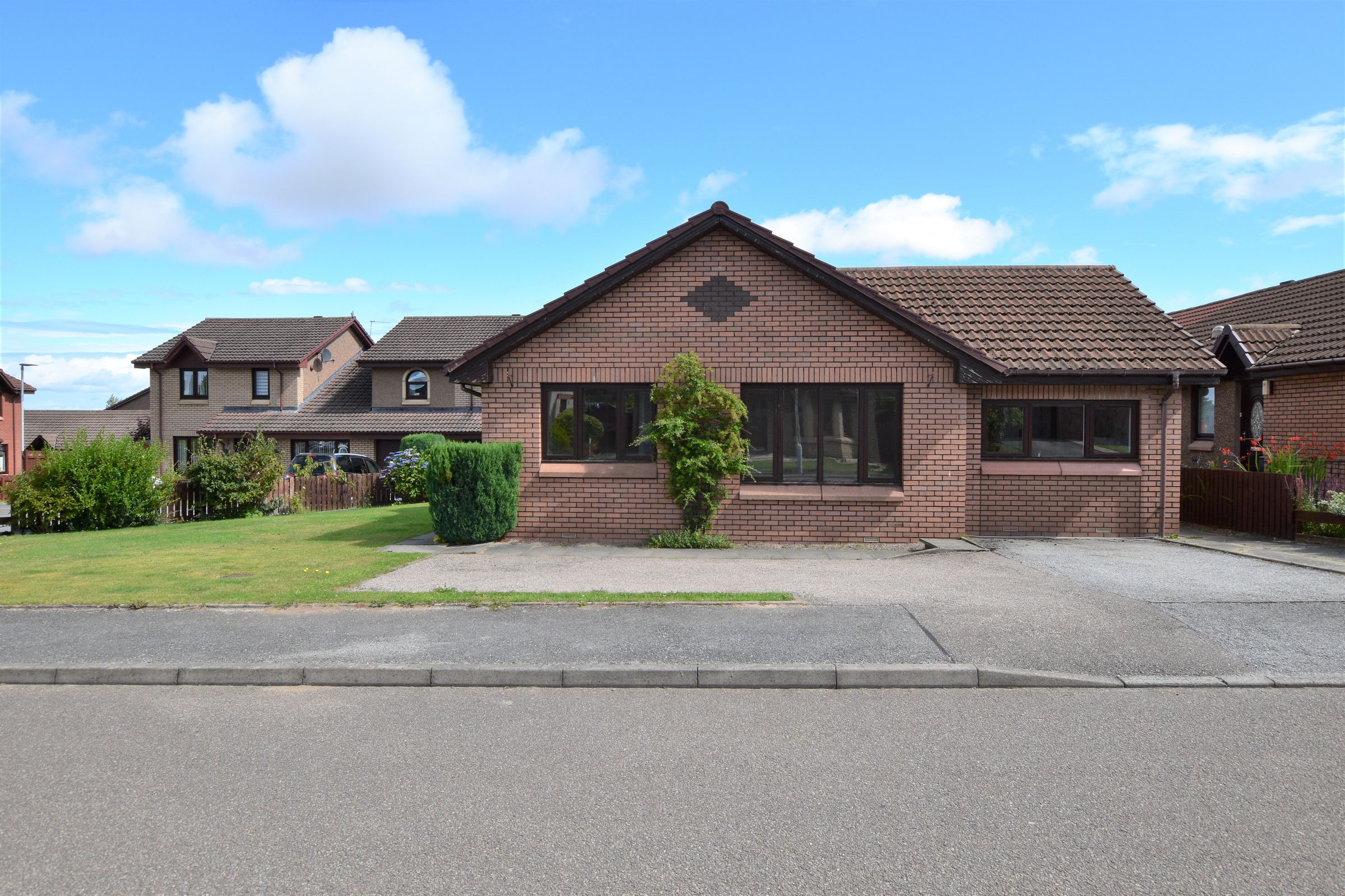 3 bed detached bungalow for sale in Kennedy Place, Elgin