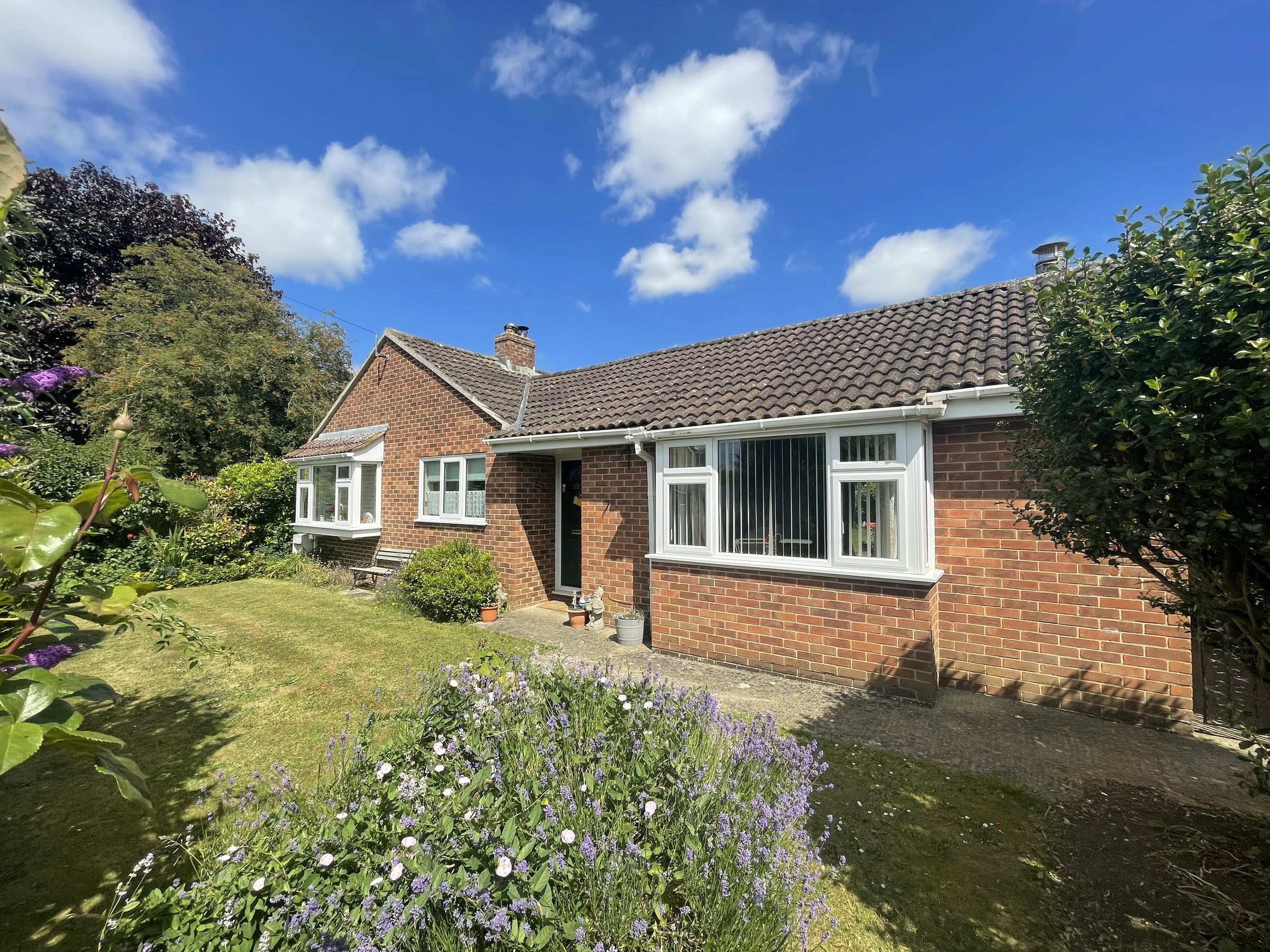 4 bed detached bungalow for sale in Berryfield Lane, Melksham SN12 Zoopla