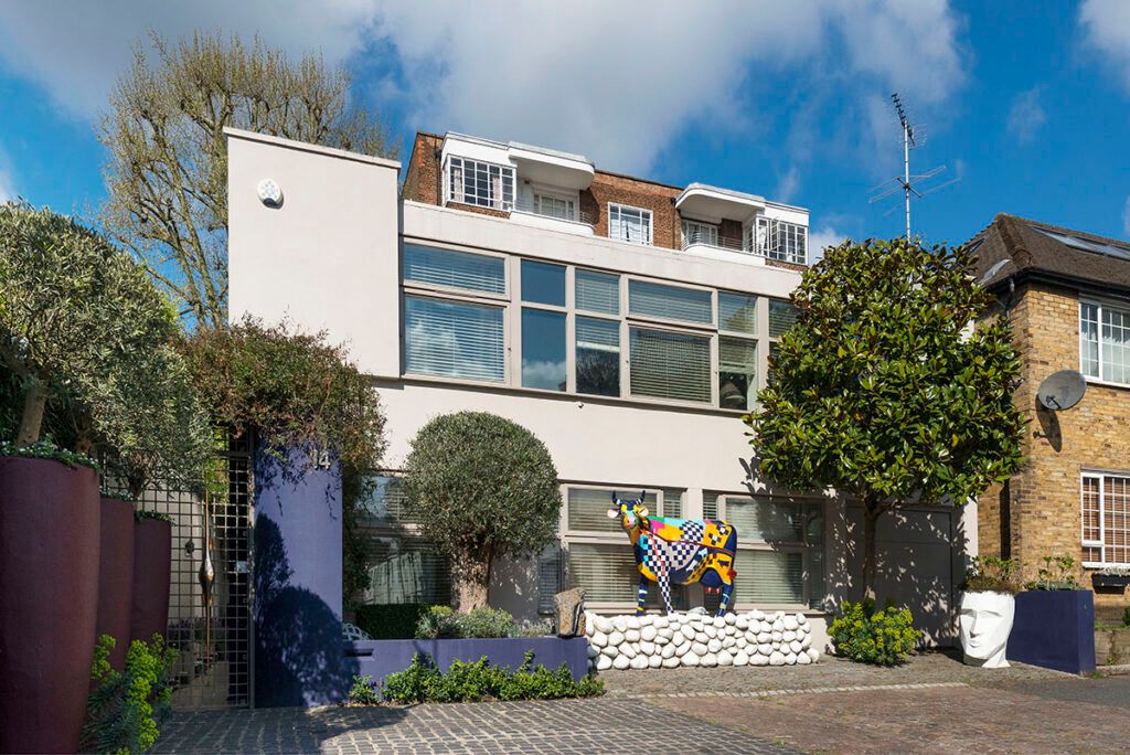 Wavel Mews, Londdon NW6  