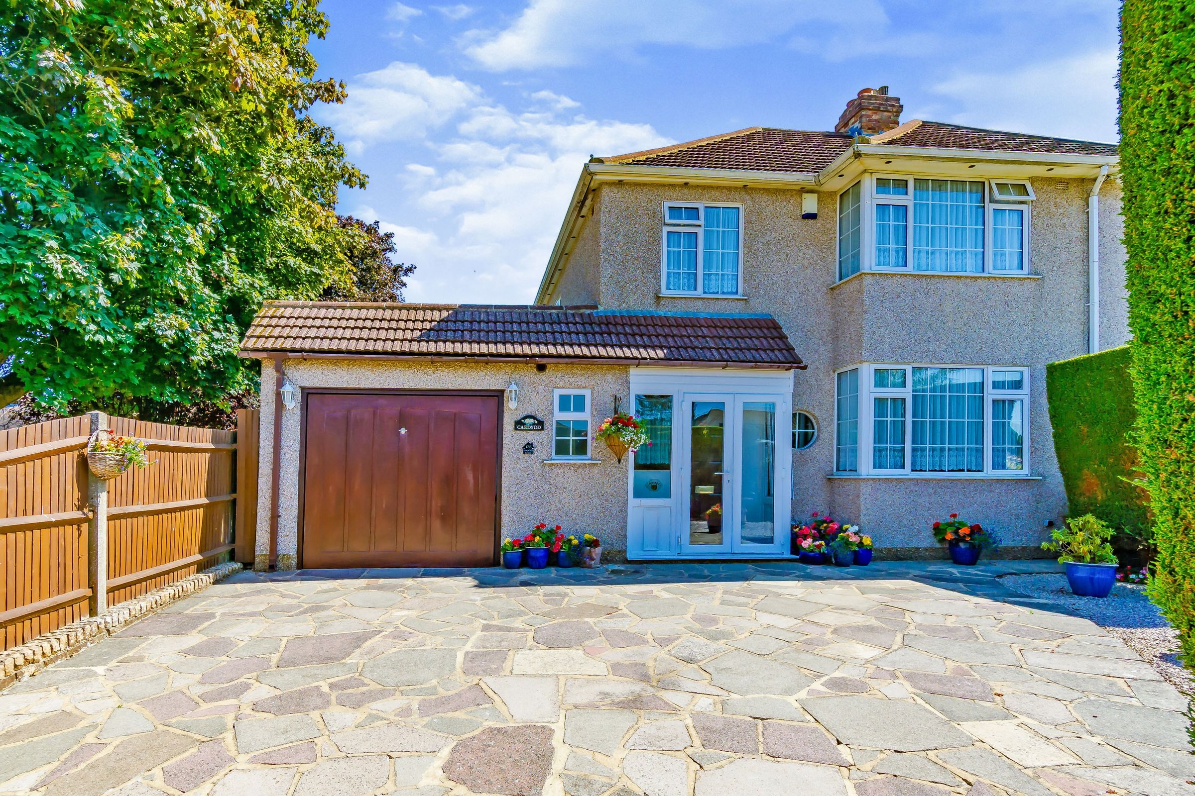 3 bed semidetached house for sale in Limpsfield Road, Warlingham CR6