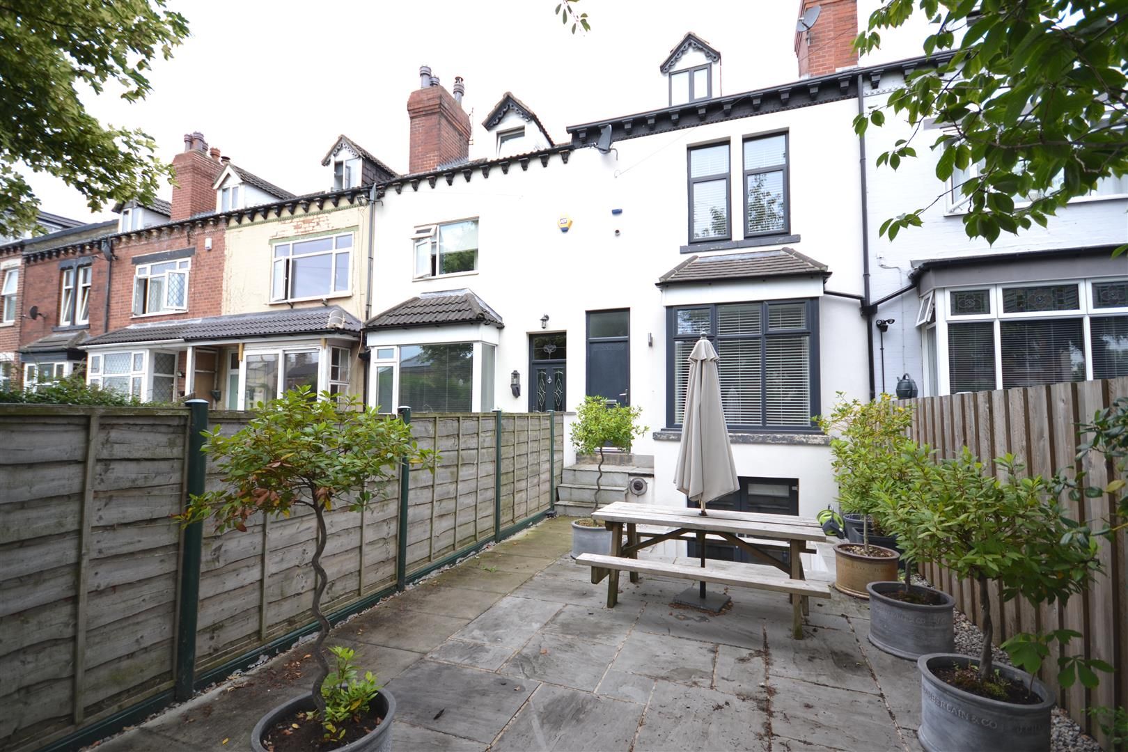 4 bed terraced house for sale in Lidgett Lane, Garforth, Leeds LS25