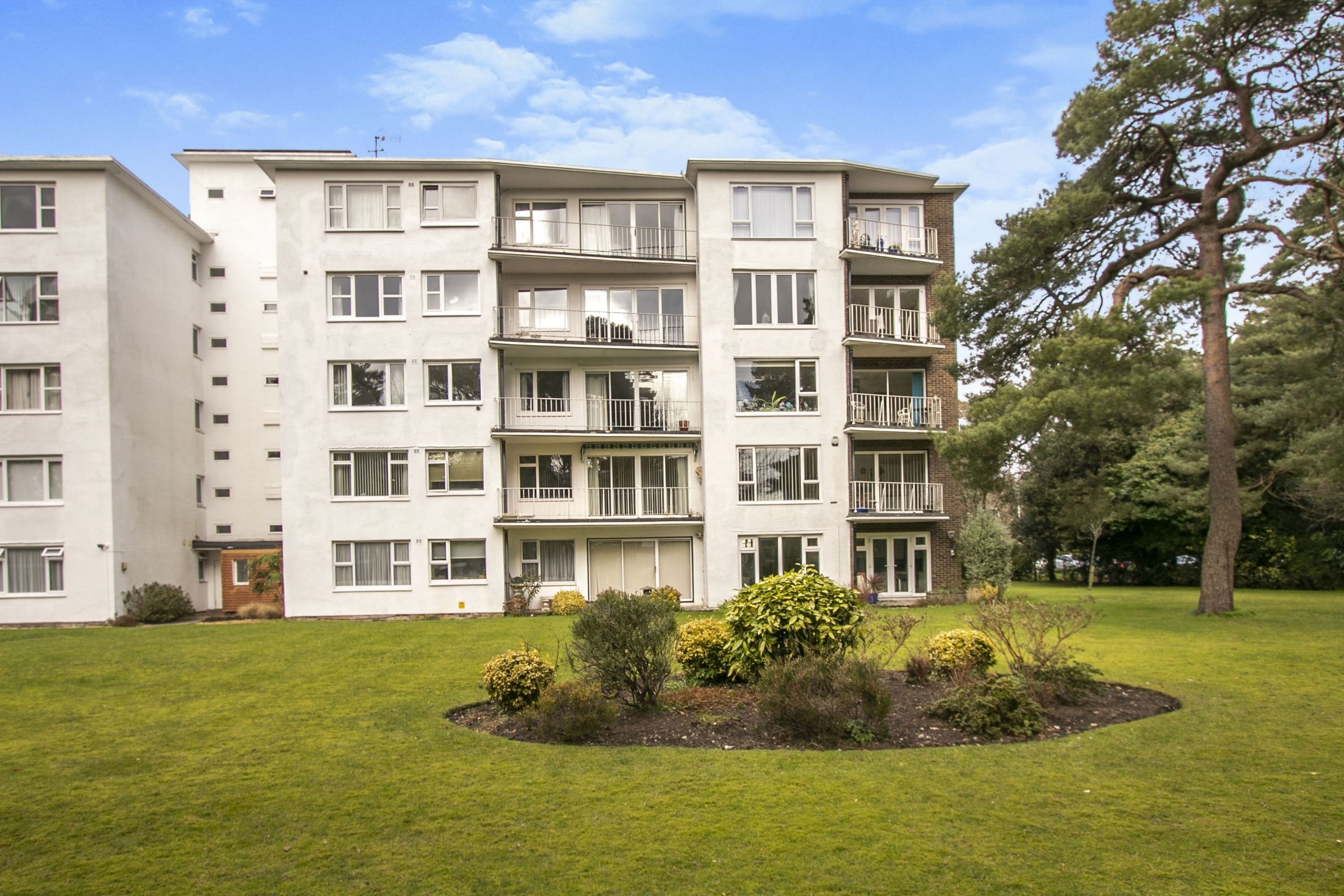 2 bed flat for sale in Western Road, Poole BH13 Zoopla