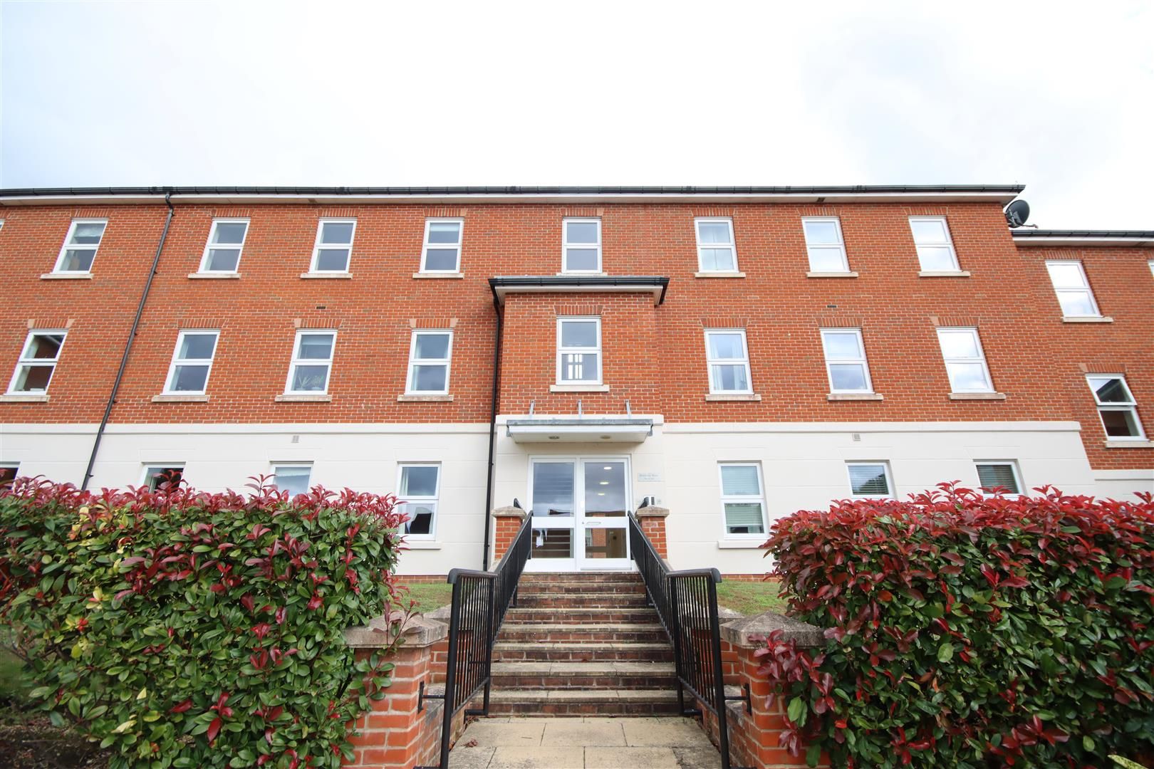 1 bed flat for sale in Serotine Close, Knowle, Fareham PO17 Zoopla