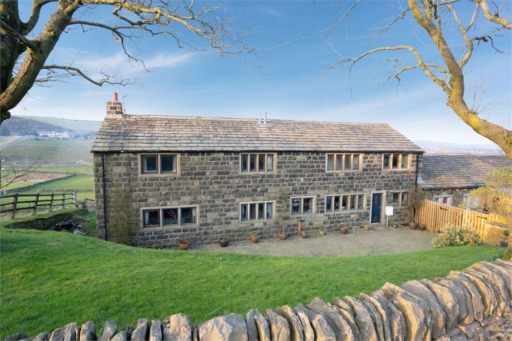 Balkram Edge Road, Halifax, West Yorkshire HX2  