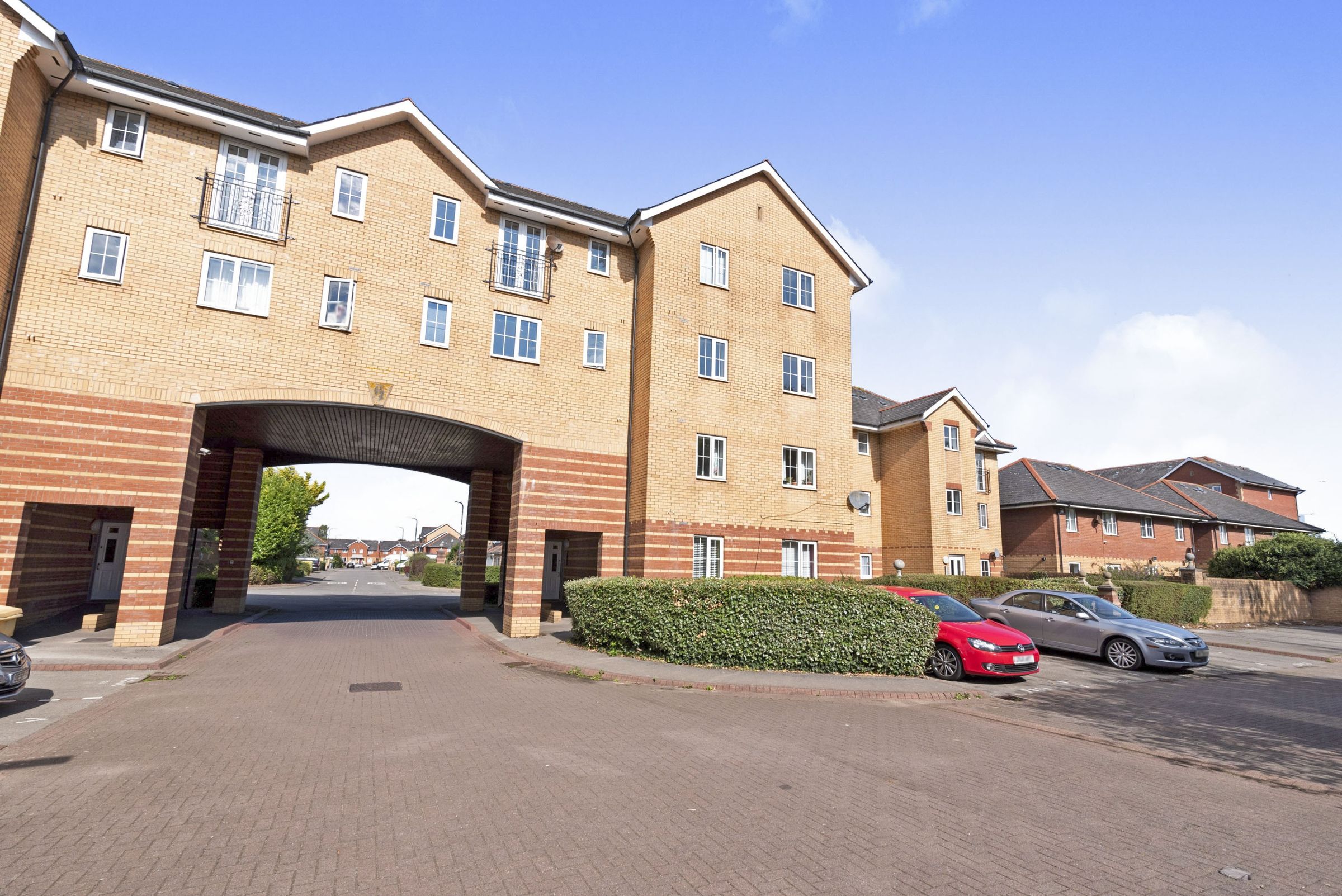 2 bed flat for sale in Campbell Drive, Caerdydd, Campbell Drive