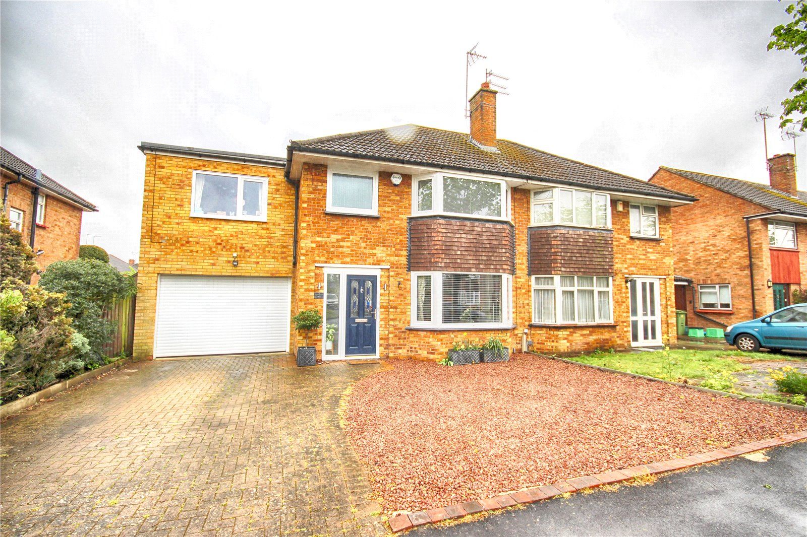 4 bed semidetached house for sale in Farmington Road, Benhall