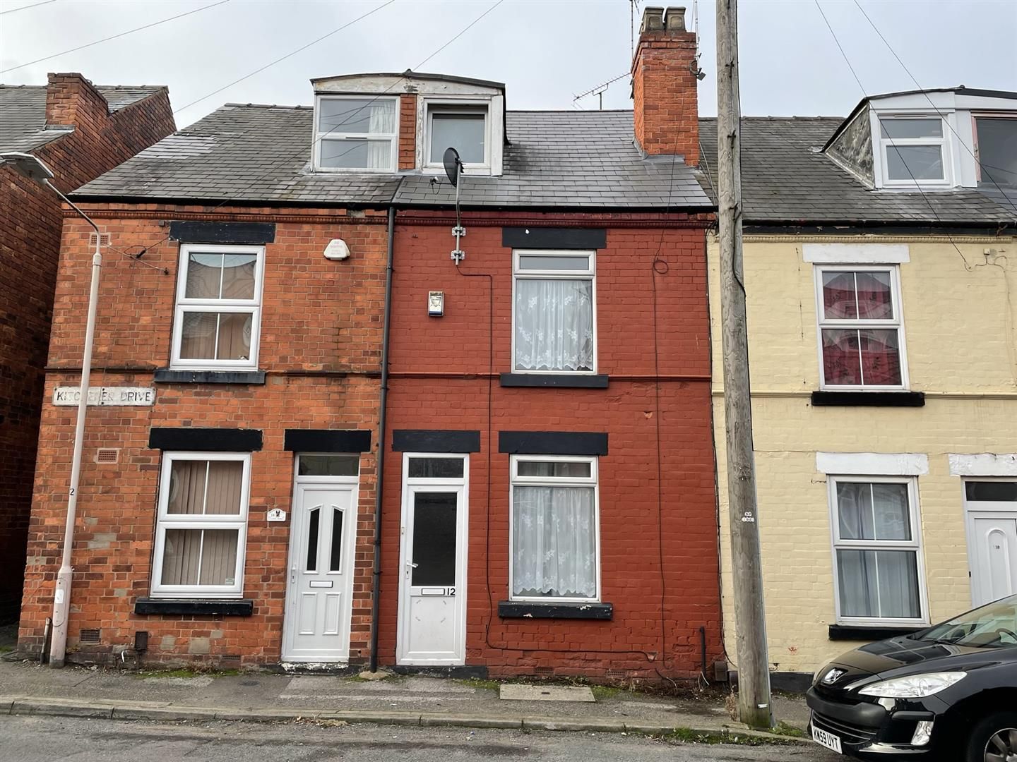 3 bed terraced house to rent in Kitchener Drive, Mansfield