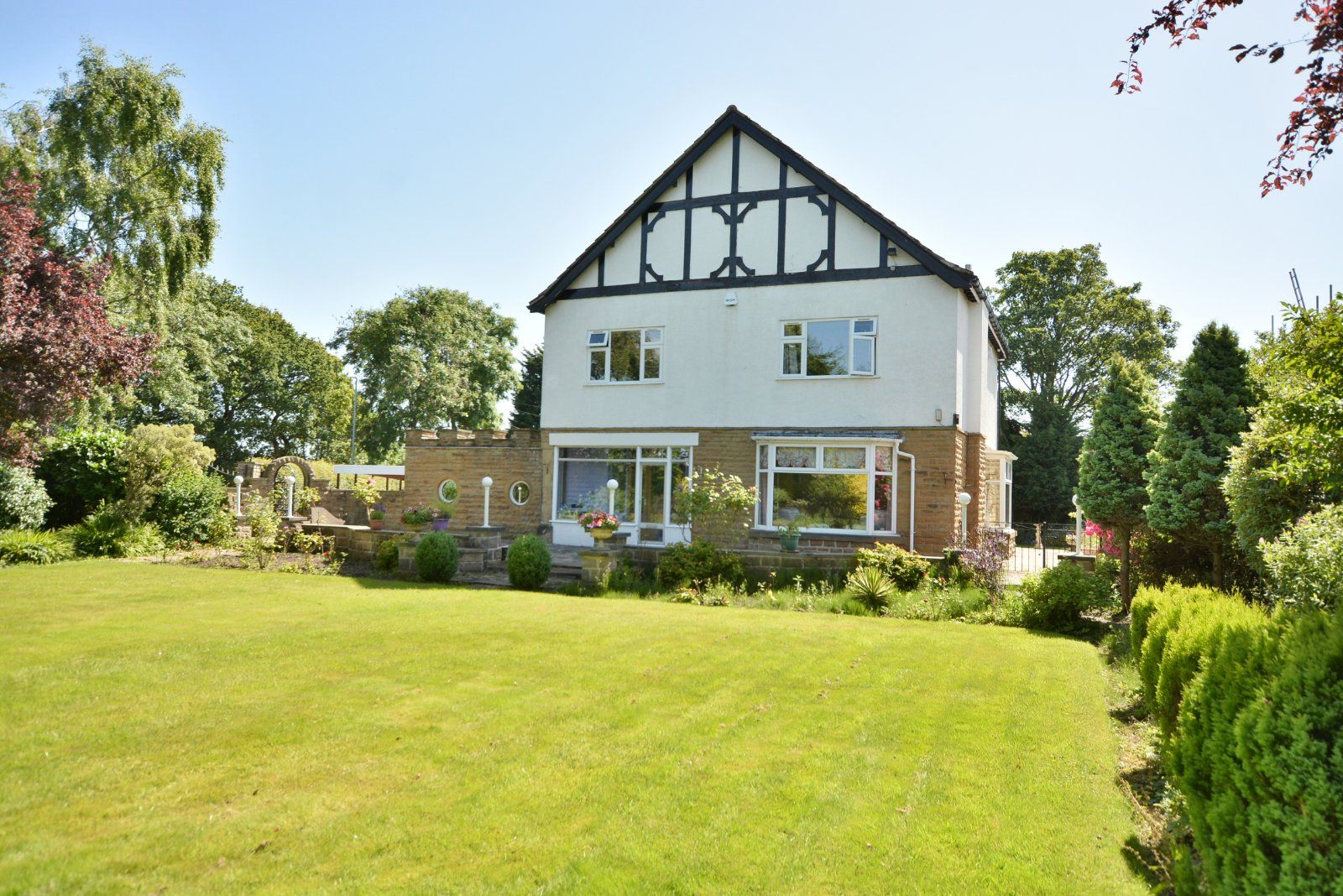 Wetherby Road, Leeds LS17  