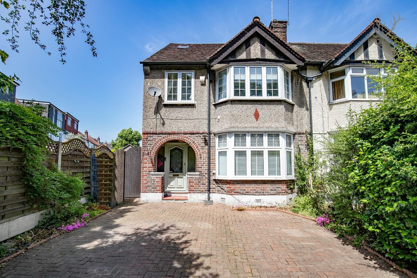 4 bed semidetached house for sale in Whitehall Road, London E4 Zoopla