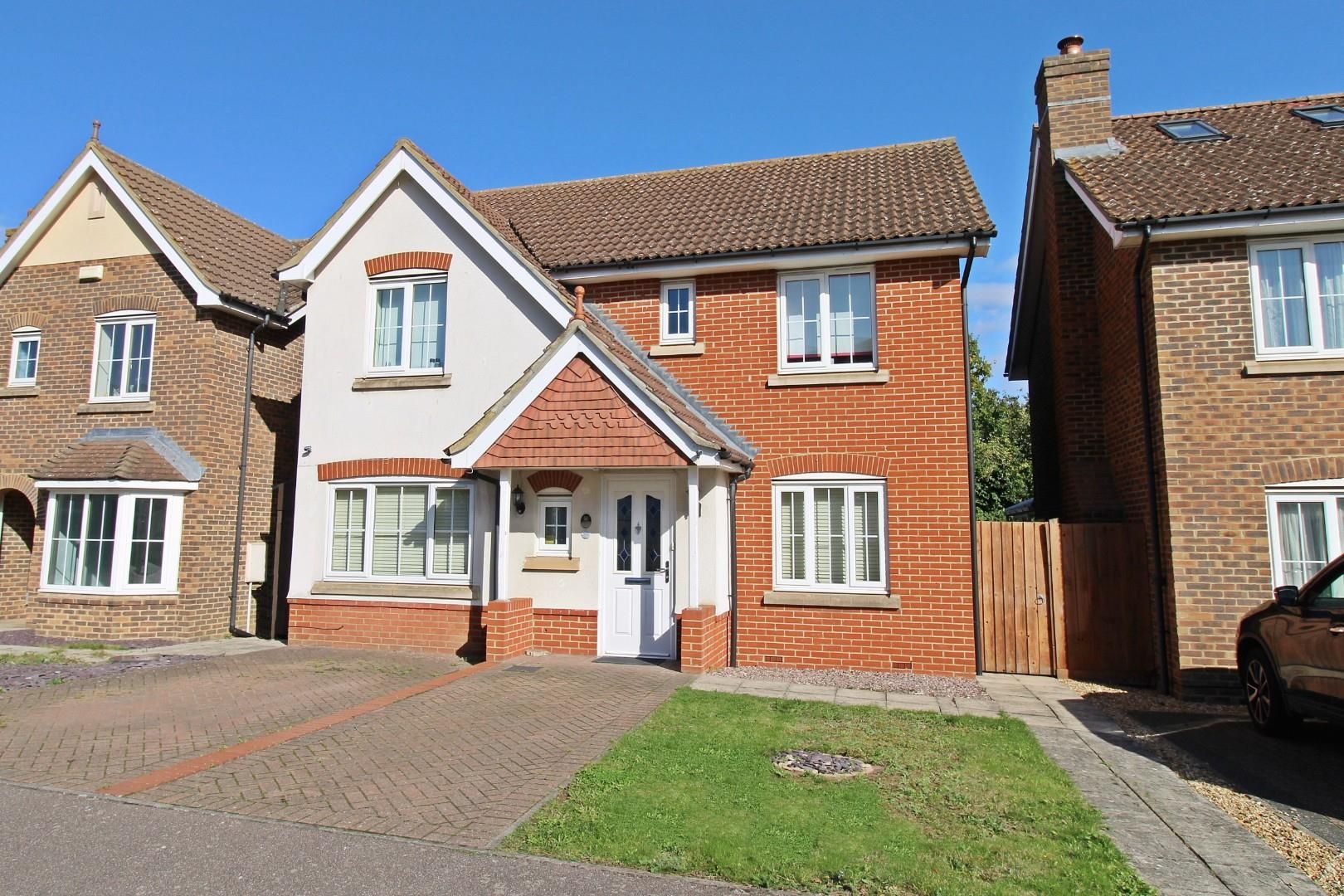 4 bed detached house for sale in Sage Close, Biggleswade SG18 Zoopla