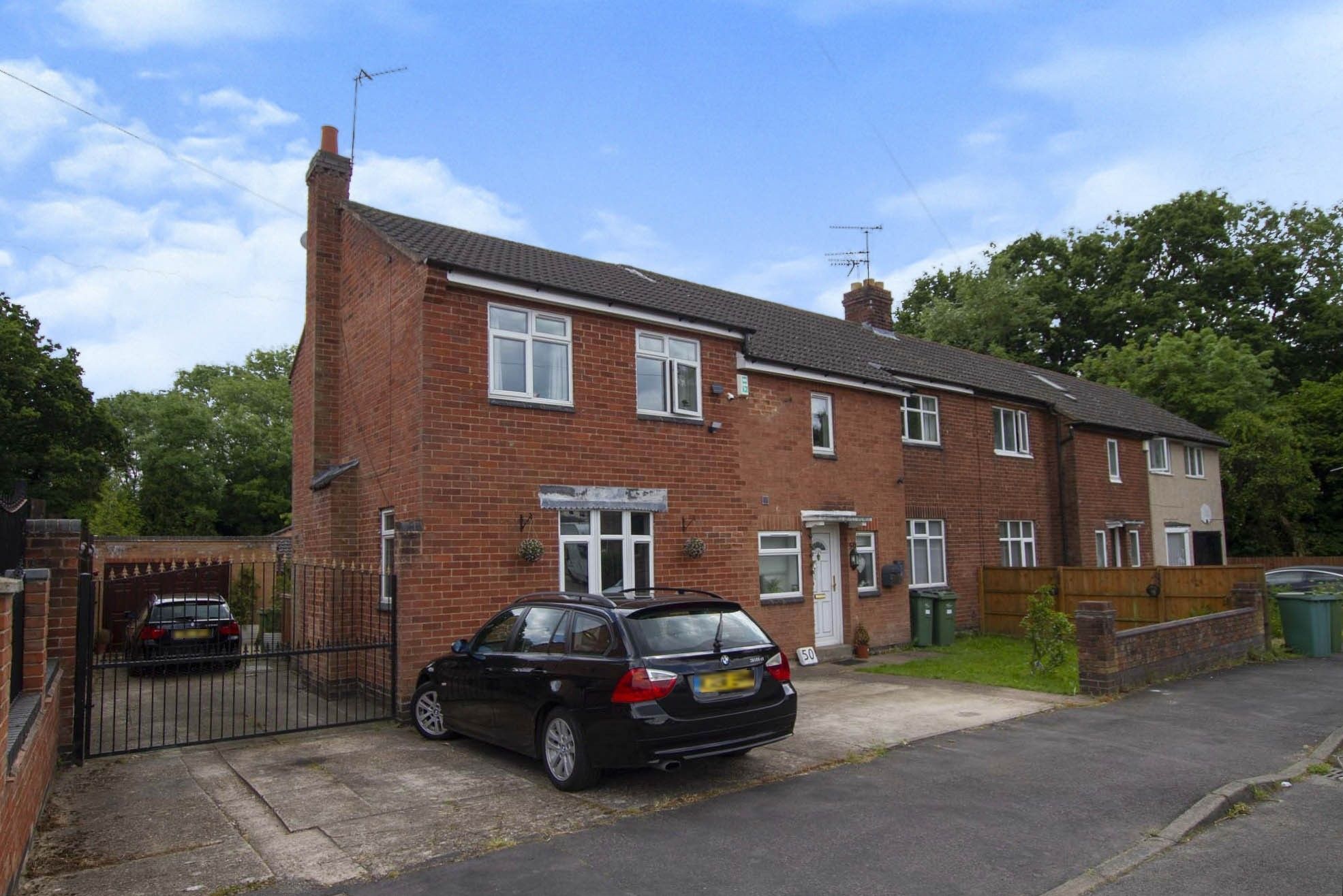 4 bed semidetached house for sale in Dunstall Avenue, Leicester LE3