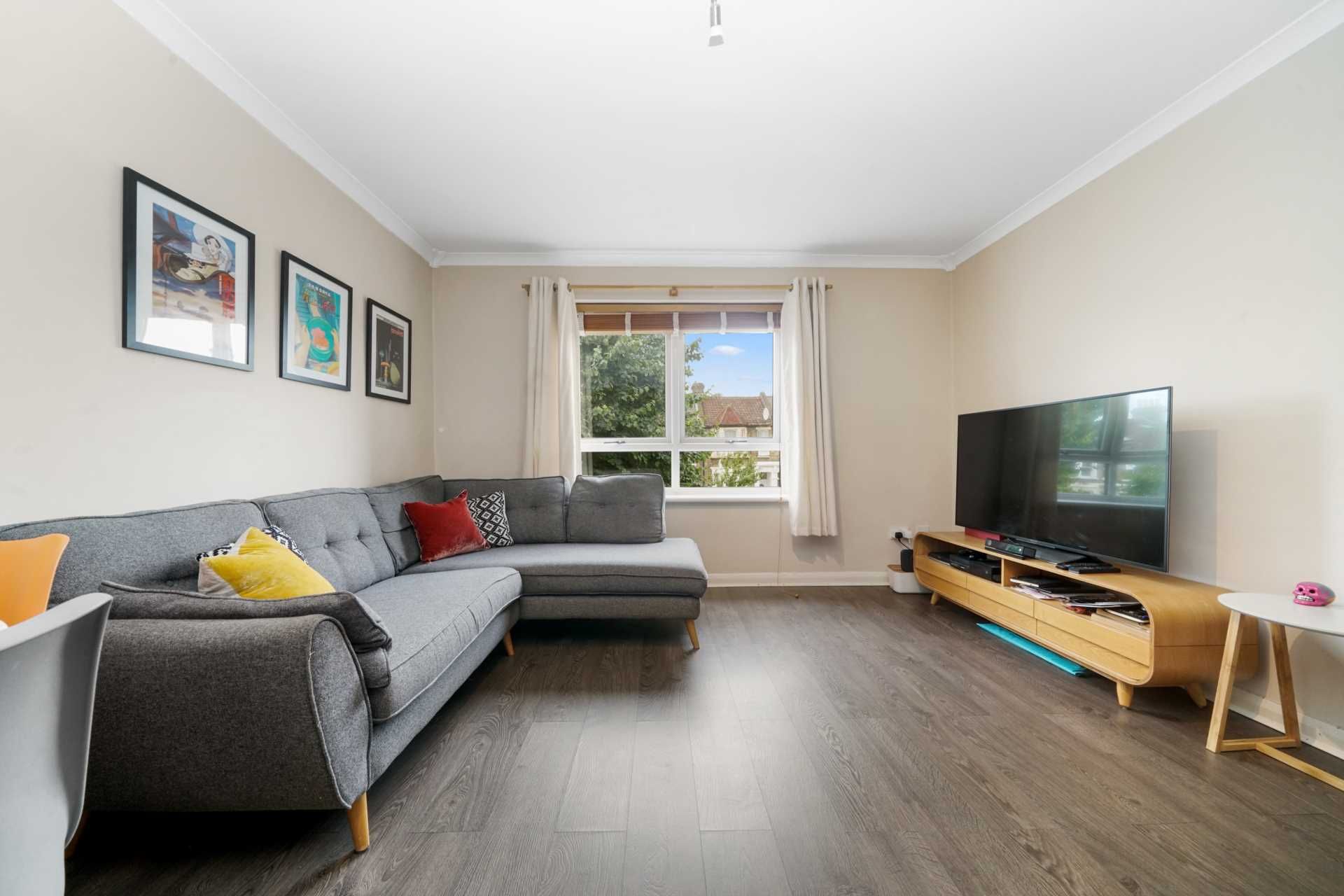 2 bed flat for sale in Manor Road, Leyton E10 Zoopla