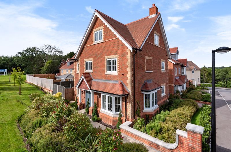 Frank Rosier Way, Tunbridge Wls TN2  