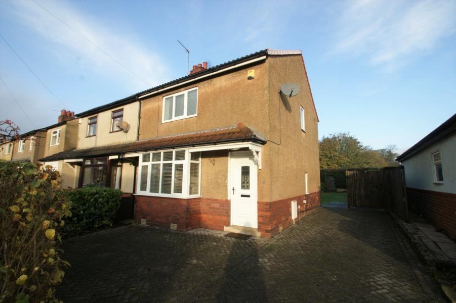 2 bed semidetached house to rent in Park Avenue, Yeadon, Leeds LS19