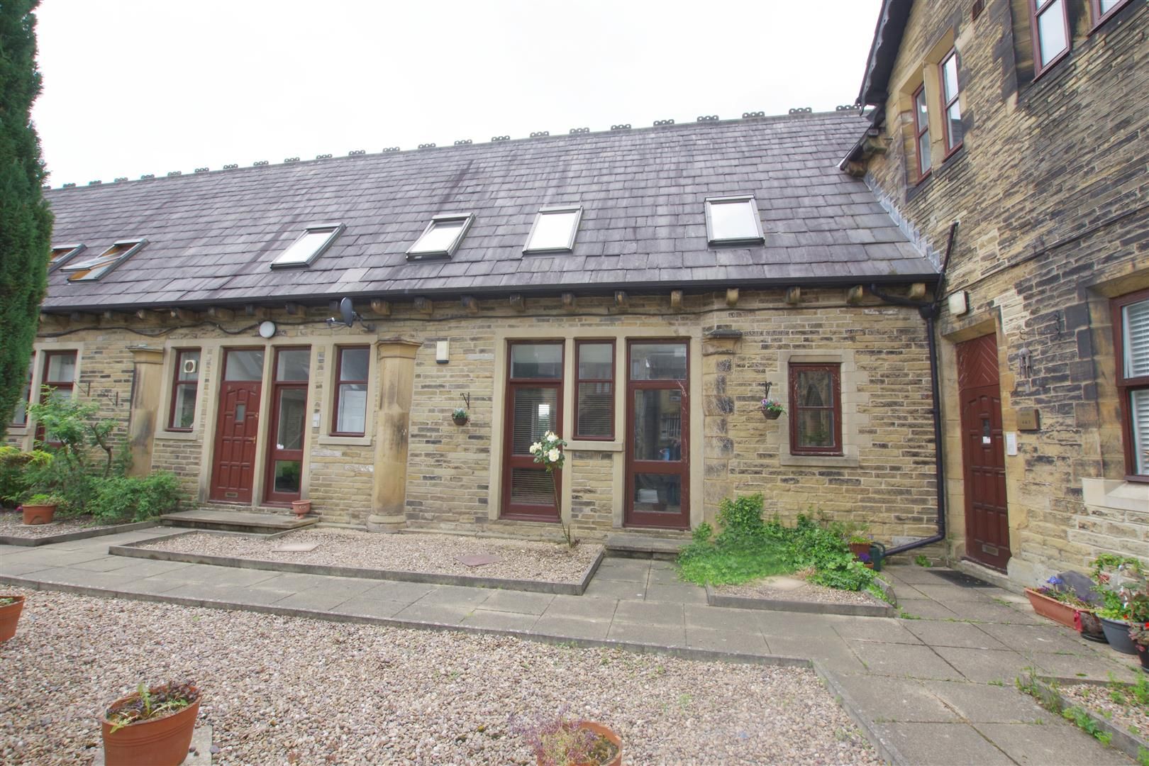 2 bed flat for sale in Bankfield Yard, Boothtown Road, Boothtown, Halifax HX3 Zoopla