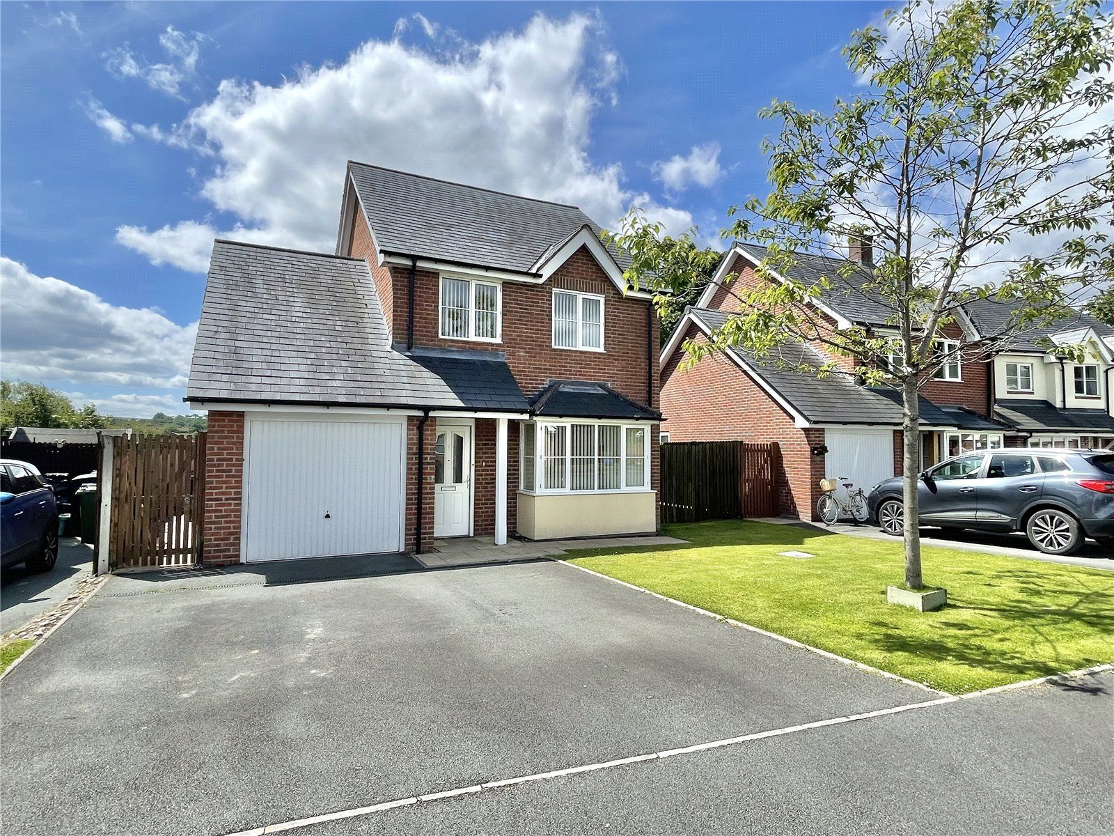 3 bed detached house for sale in Maes Y Ddawns, Llangadfan, Welshpool