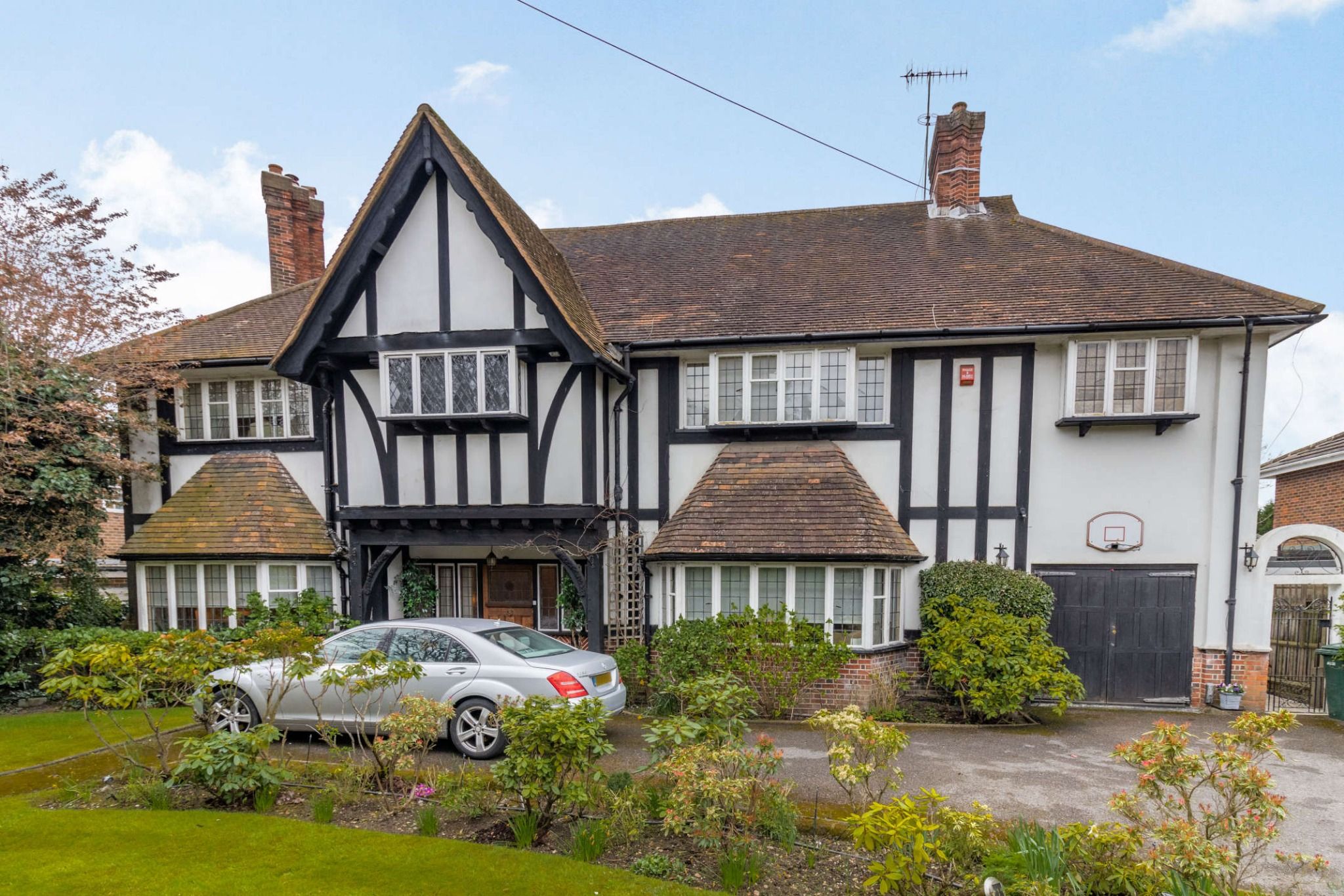 6 bed detached house for sale in Davenham Avenue, Northwood HA6 Zoopla