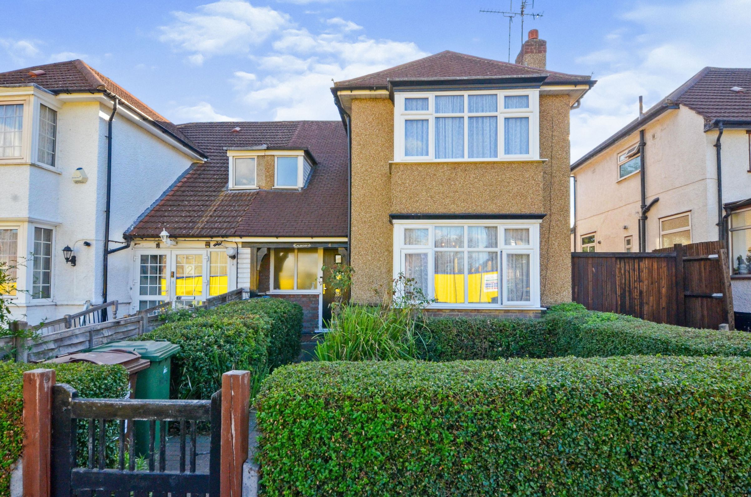 3 bed semidetached house for sale in Hawthorne Avenue, Harrow HA3 Zoopla