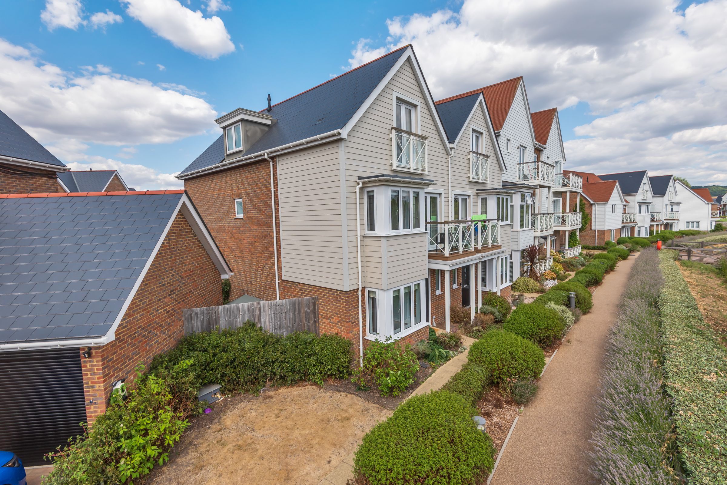 5 bed semidetached house for sale in Steadman Close, Snodland ME6 Zoopla