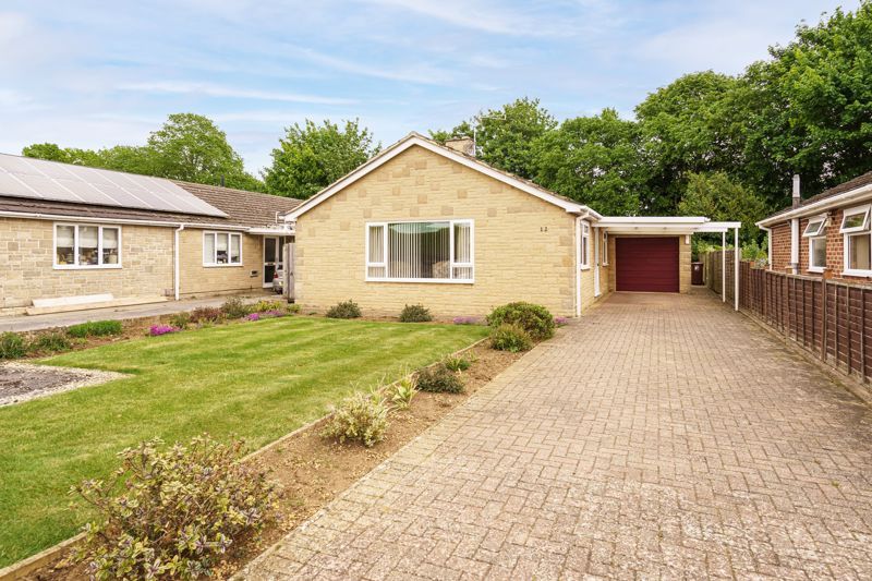 3 bed detached bungalow for sale in Somerville Drive, Bicester OX26 Zoopla