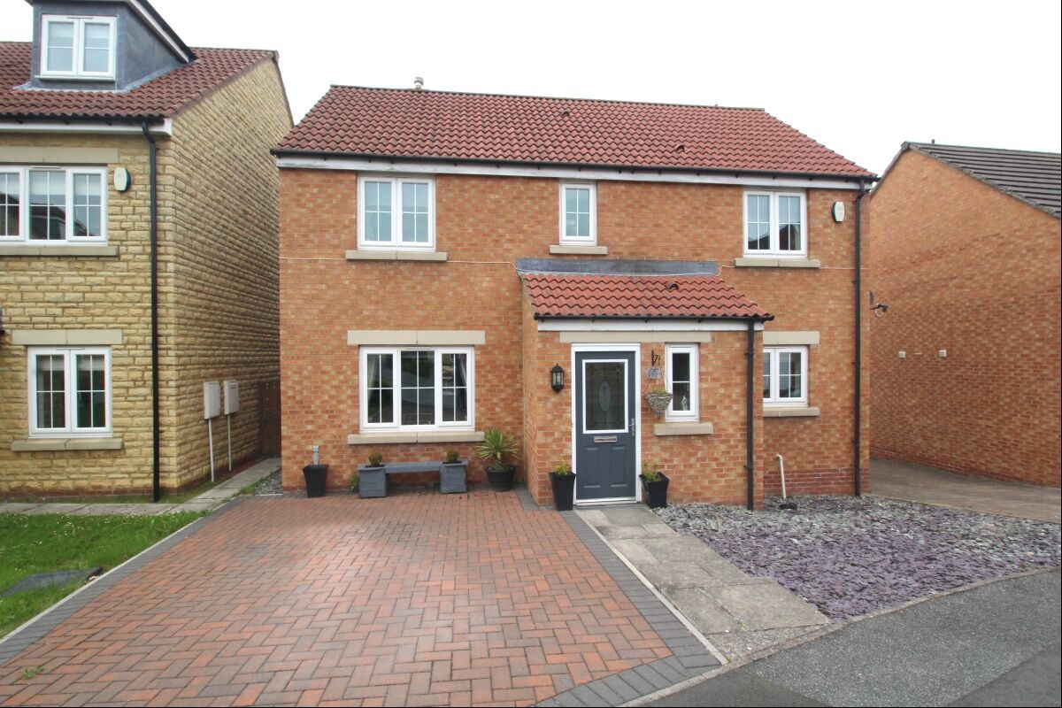 4 bed detached house for sale in Murray Park, Stanley DH9 Zoopla