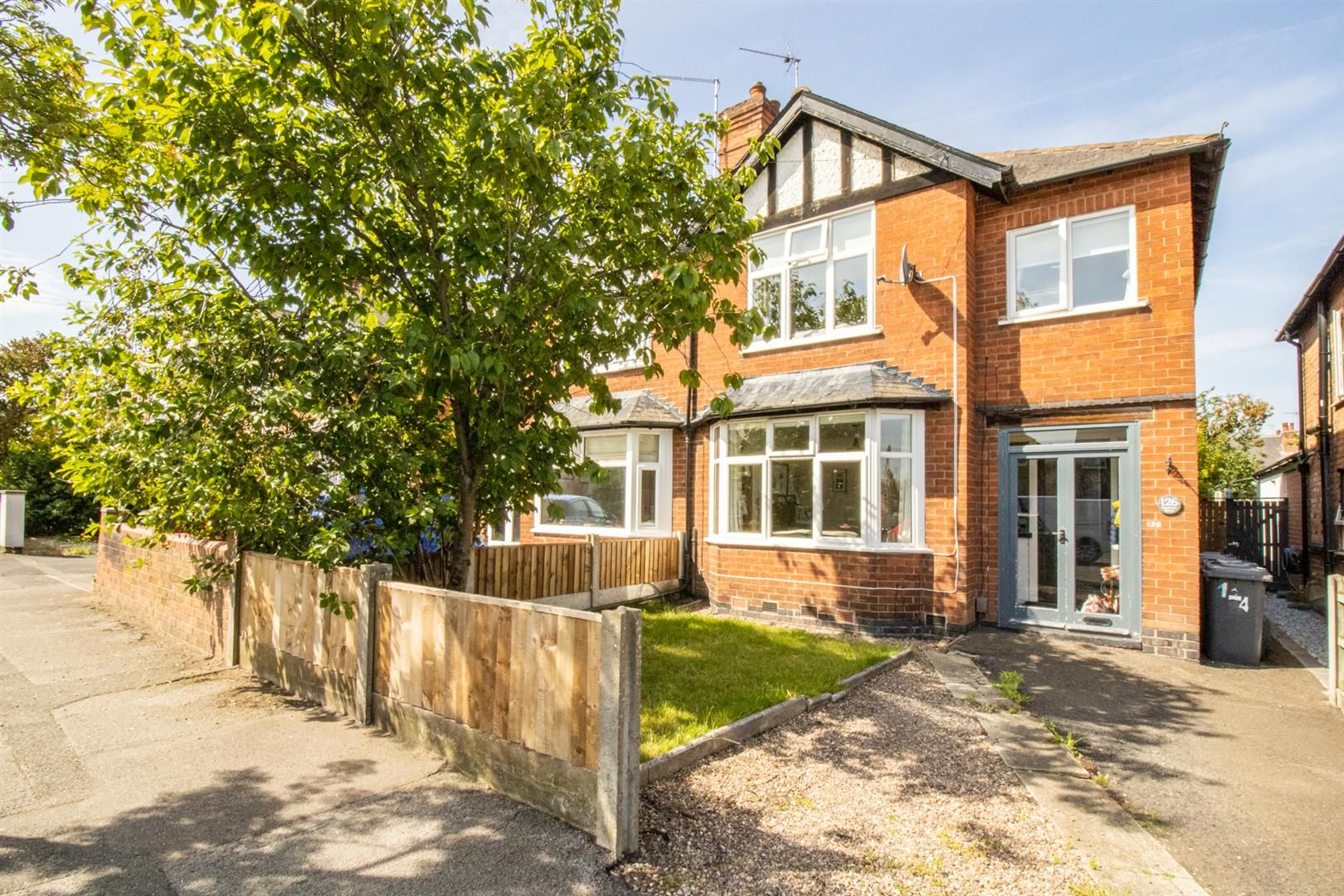 3 bed semidetached house to rent in Gordon Road, West Bridgford