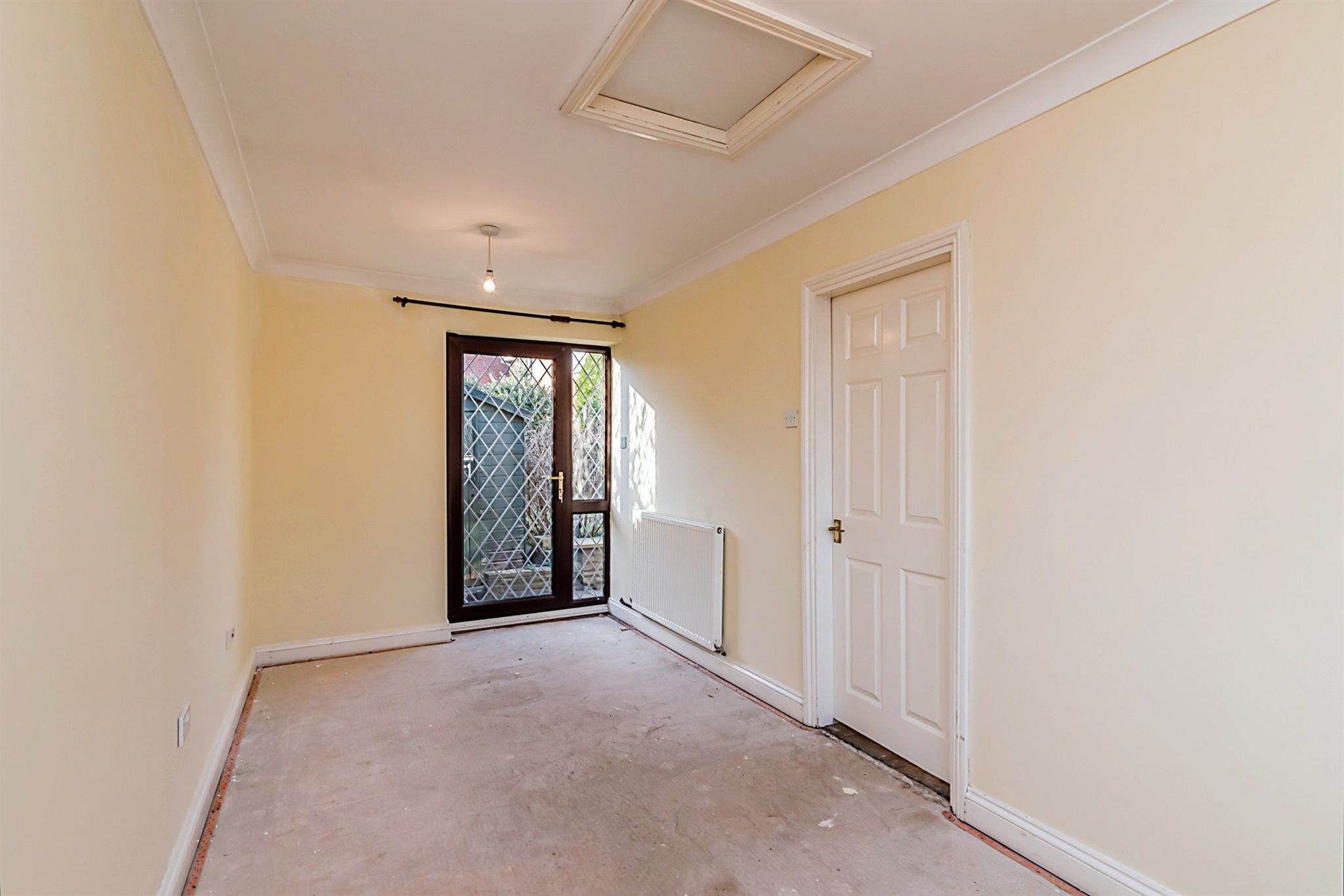 2 bed semidetached bungalow for sale in Field Road, Lichfield WS13