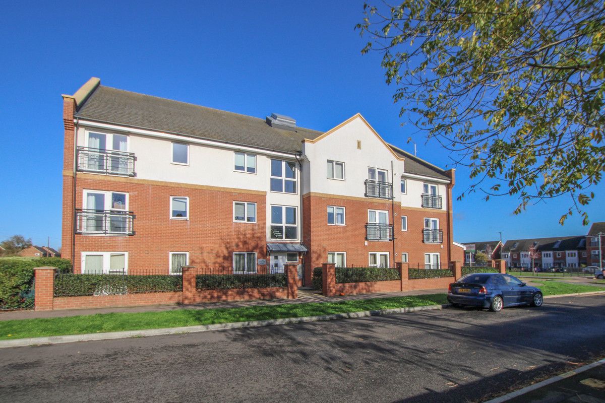 1 bed flat for sale in Powell Road, Basildon SS15 Zoopla