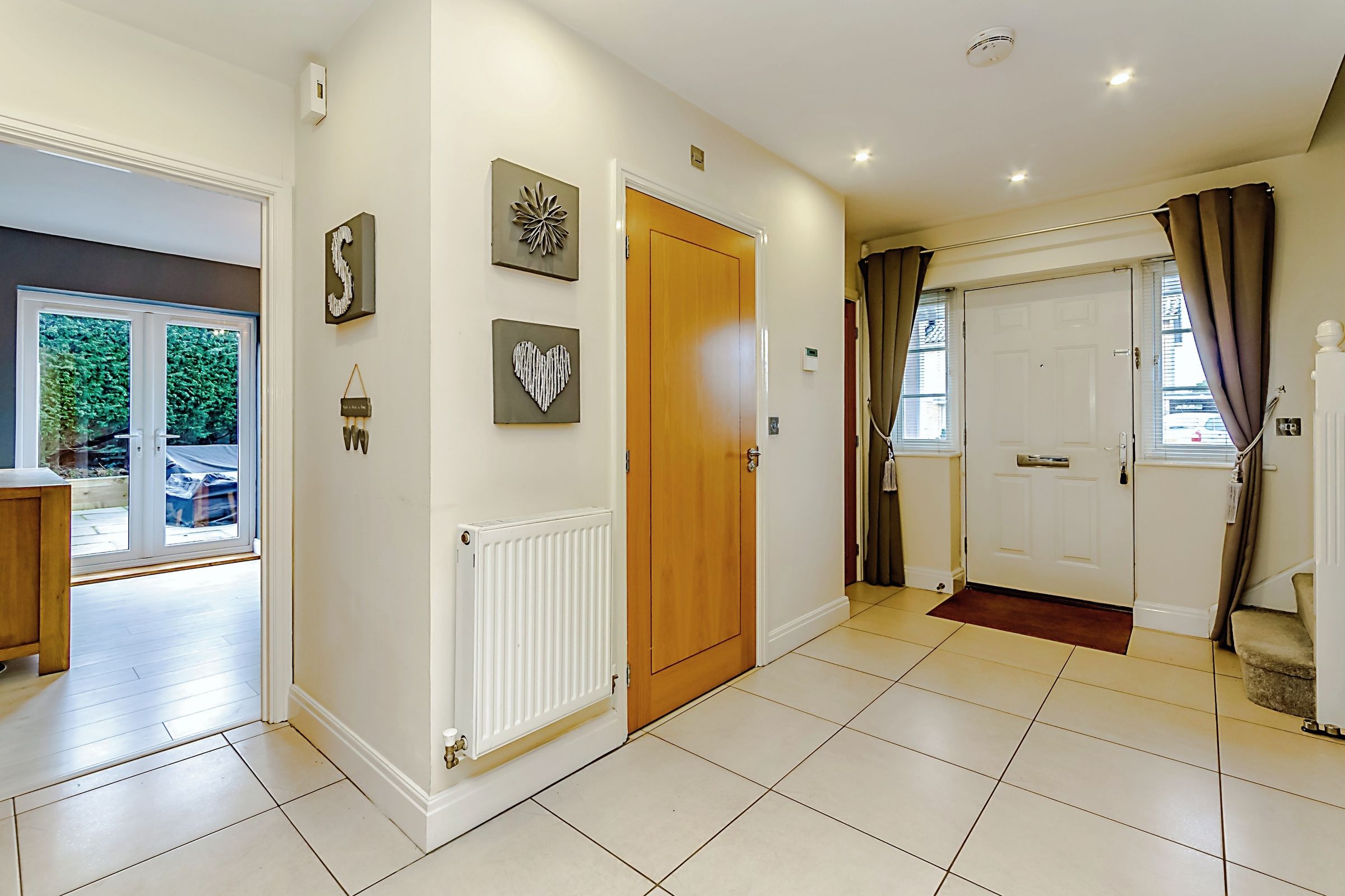 5 bed detached house for sale in Blackwater Lane, Crawley RH10 Zoopla