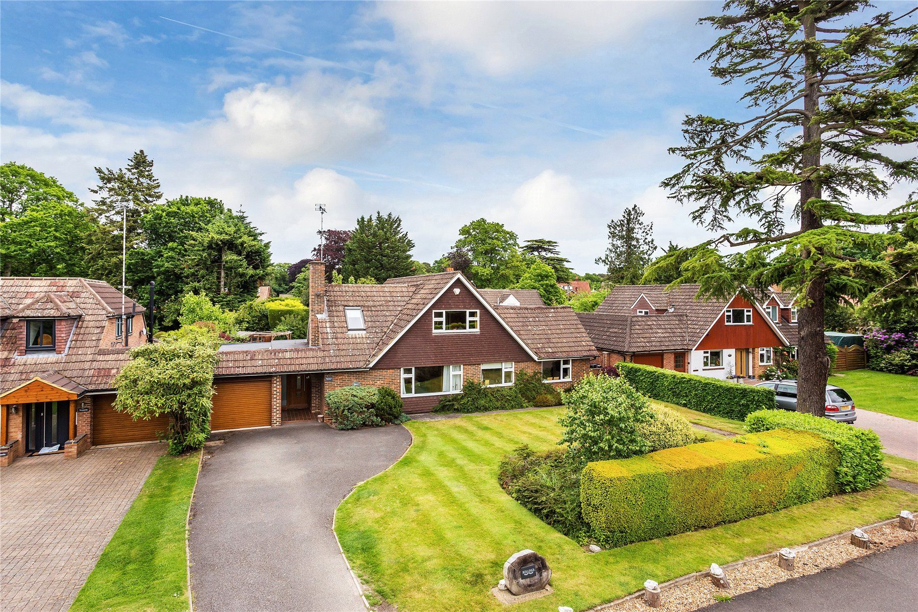 4 bed detached house for sale in Horsell, Surrey GU21 Zoopla