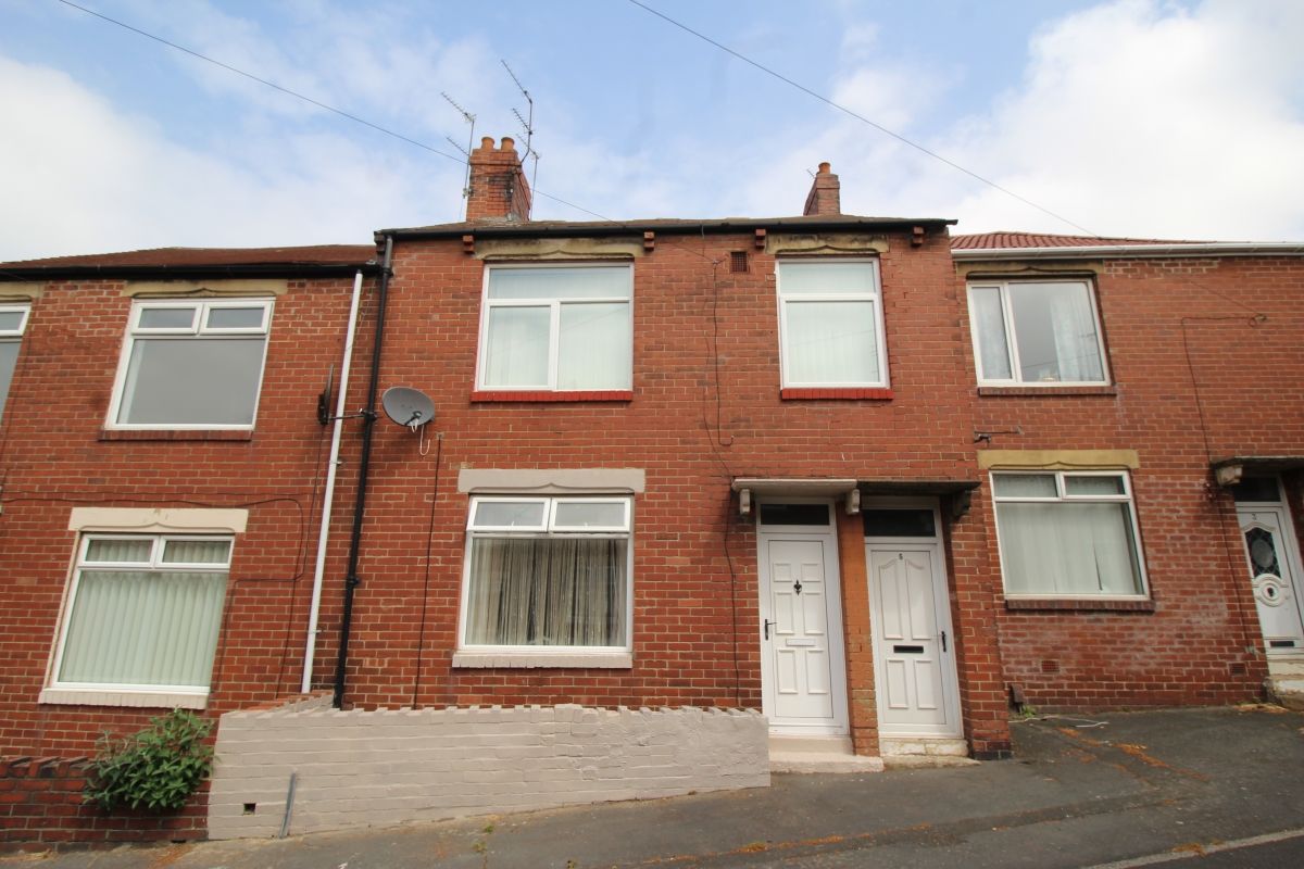 2 bed flat to rent in Victoria Street, Hebburn, Tyne And Wear NE31 Zoopla