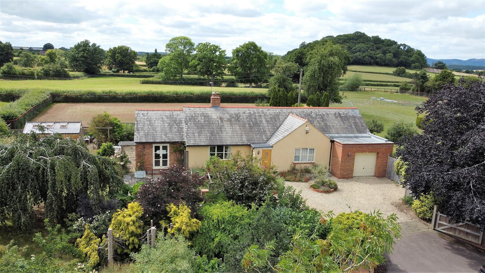 3 bed detached bungalow for sale in Lime Street, Eldersfield