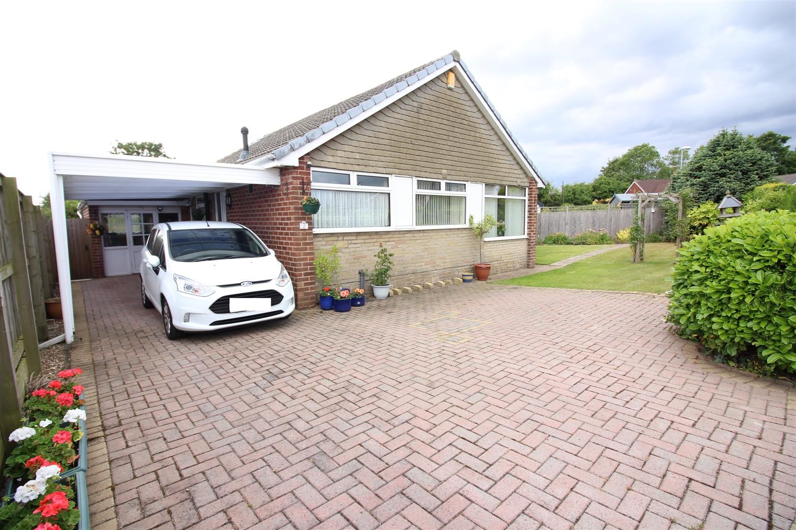 2 bed detached bungalow for sale in Richmondfield Avenue, Barwick In