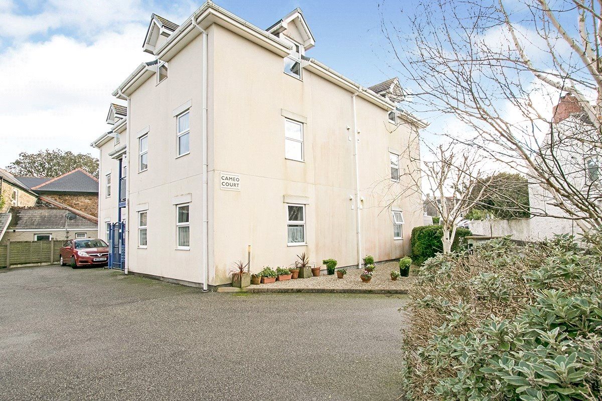 1 bed flat to rent in South Roskear Terrace, Camborne, Cornwall TR14