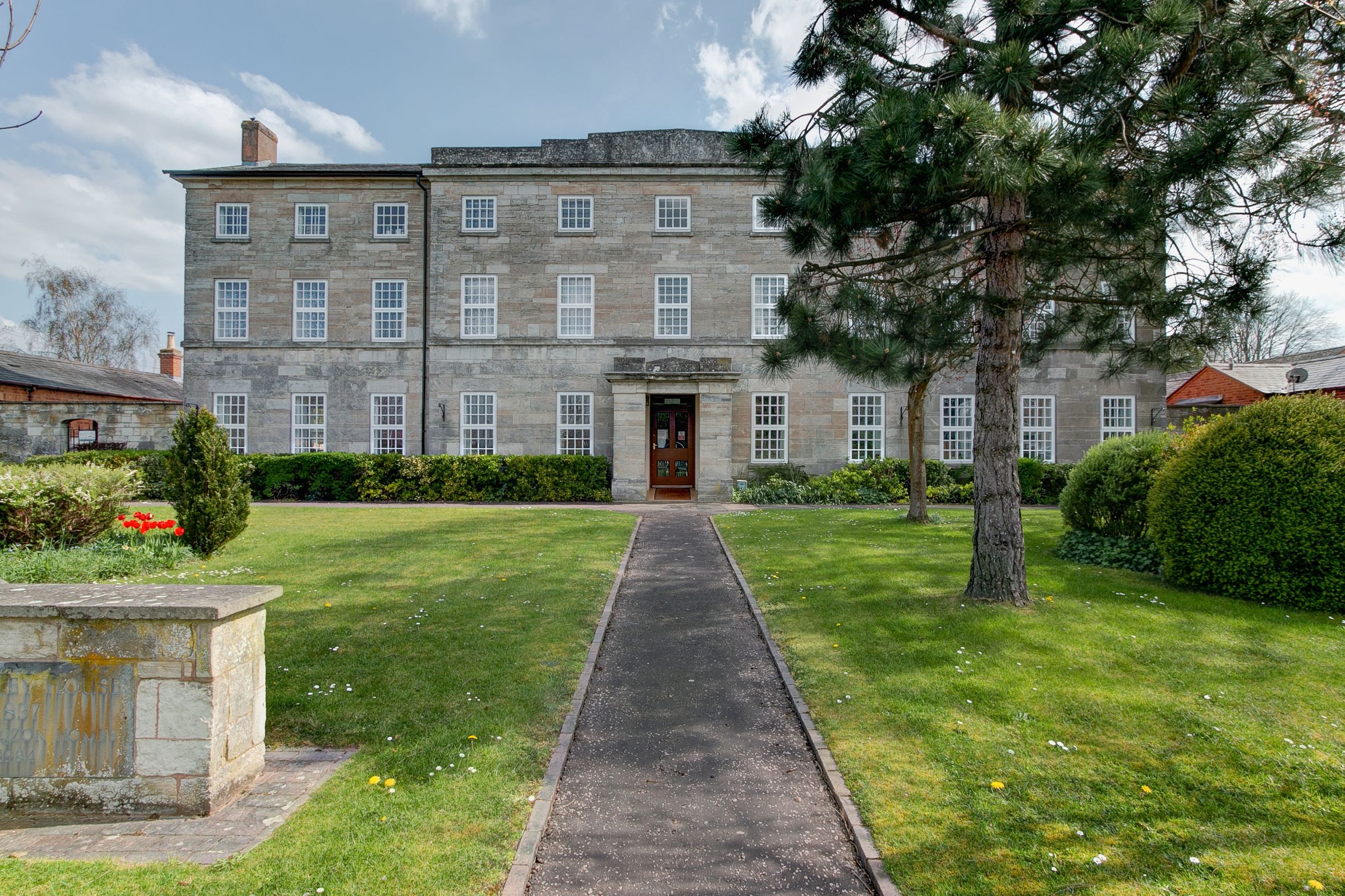 2 bed flat for sale in Kinwarton Road, Alcester B49 Zoopla