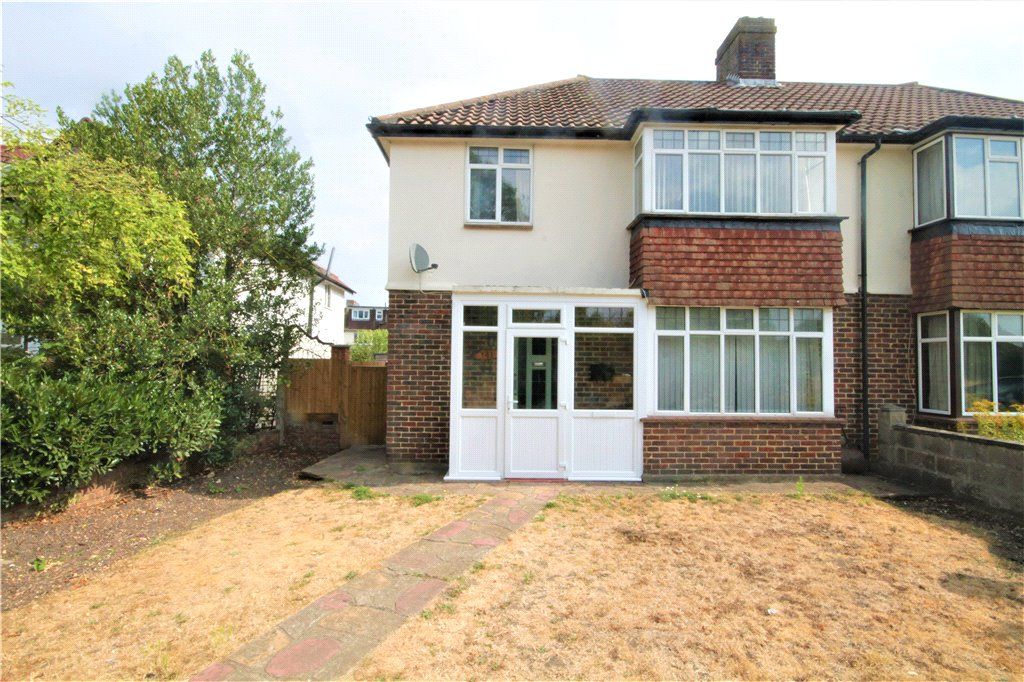 3 bed semidetached house to rent in Commonside East, Mitcham CR4 Zoopla