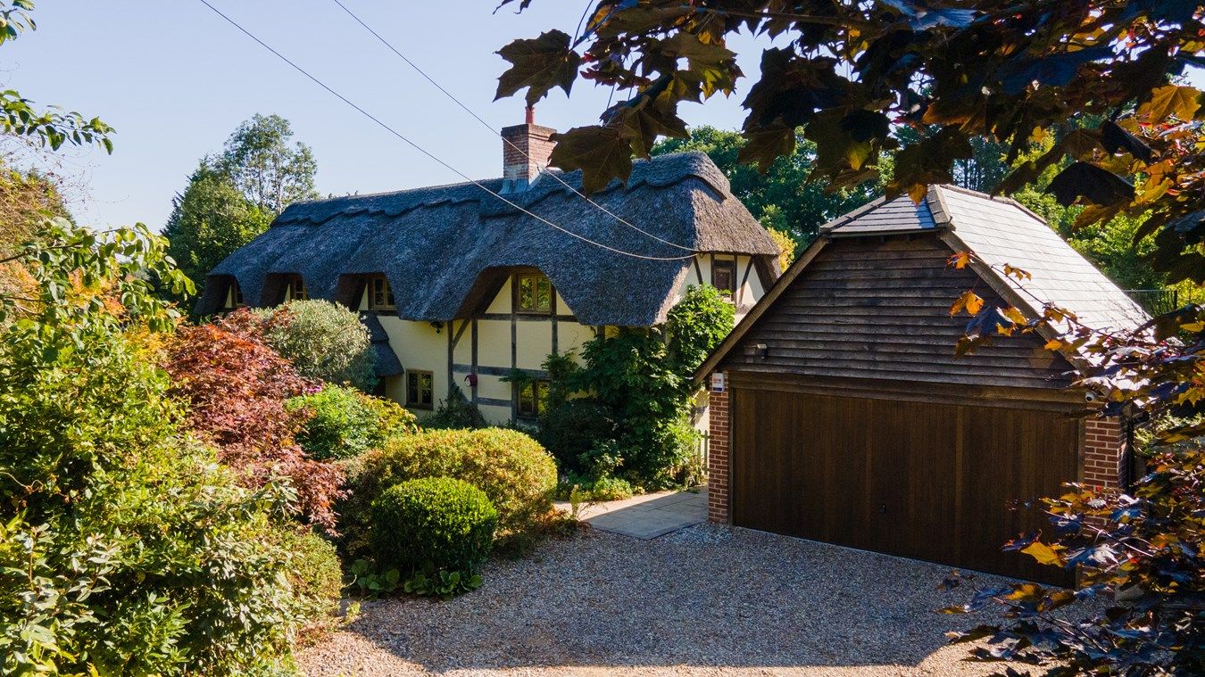 5 bed detached house for sale in Woodgreen Road, Godshill