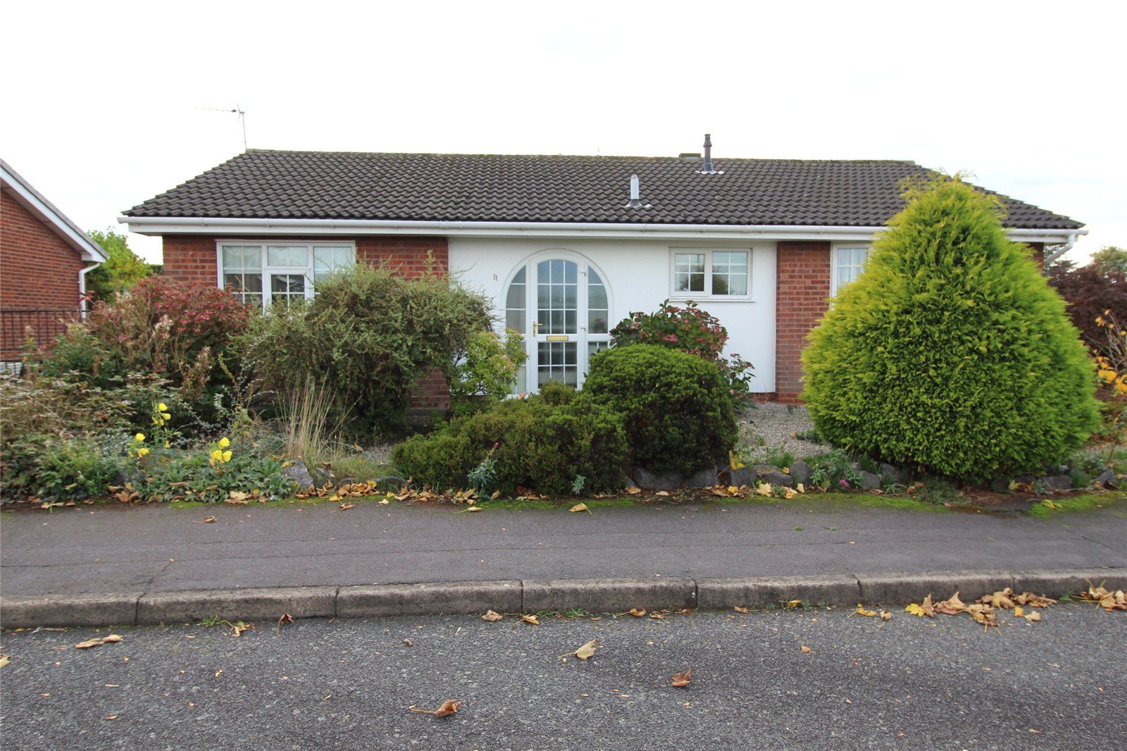 3 bed bungalow for sale in Heathfield, Thringstone, Coalville LE67 Zoopla